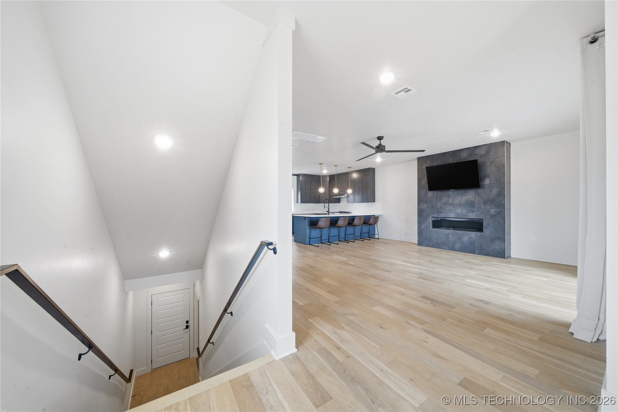 3767 S Riverside Drive E 3767