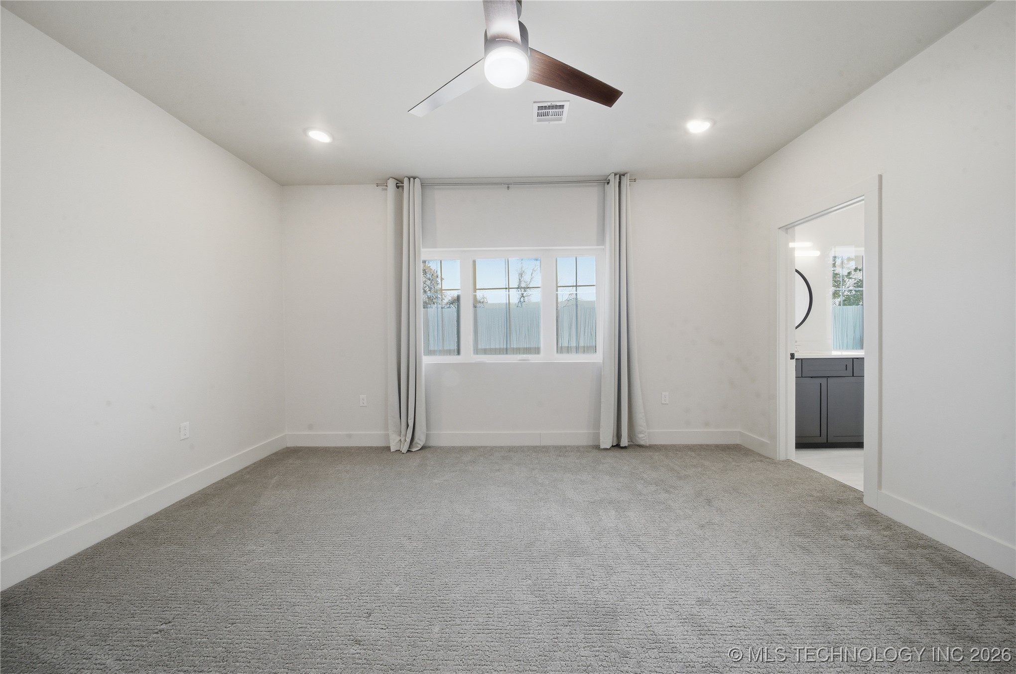 3767 S Riverside Drive E 3767