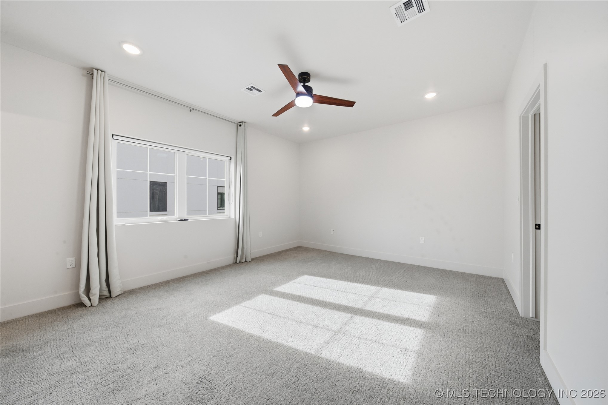 3767 S Riverside Drive E 3767