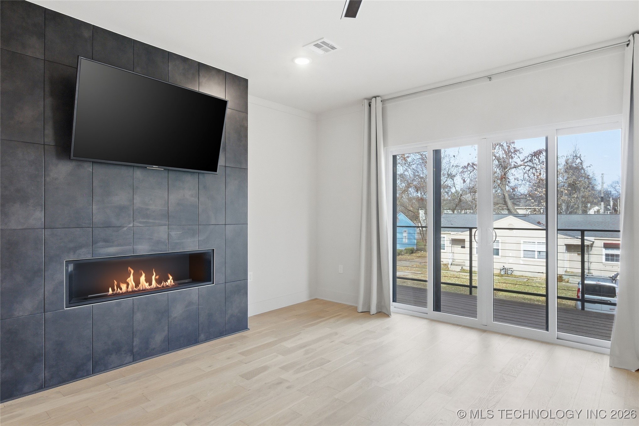 3767 S Riverside Drive E 3767