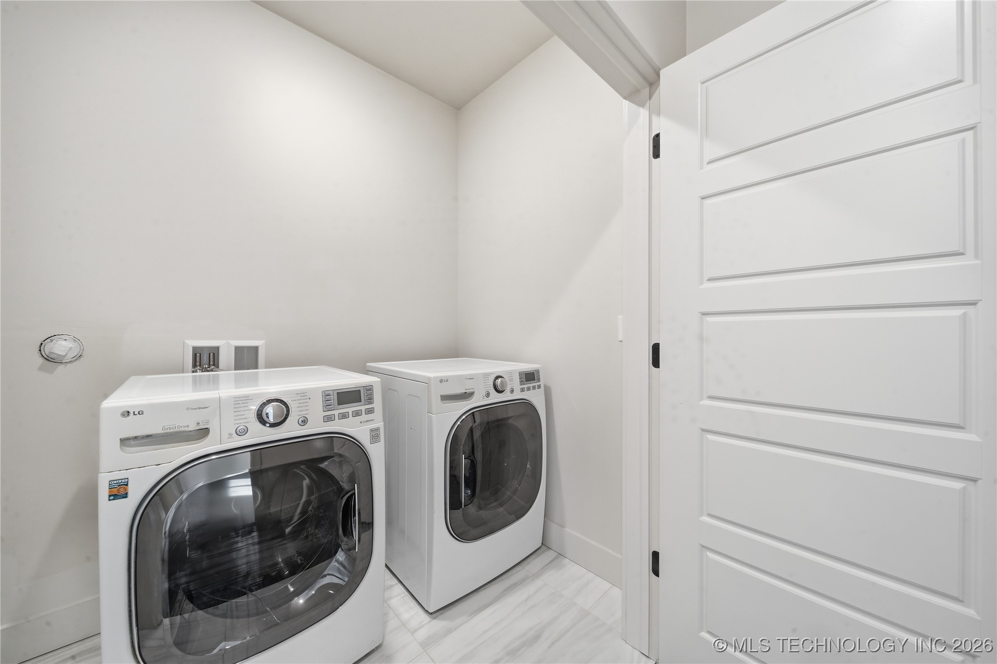 3767 S Riverside Drive E 3767