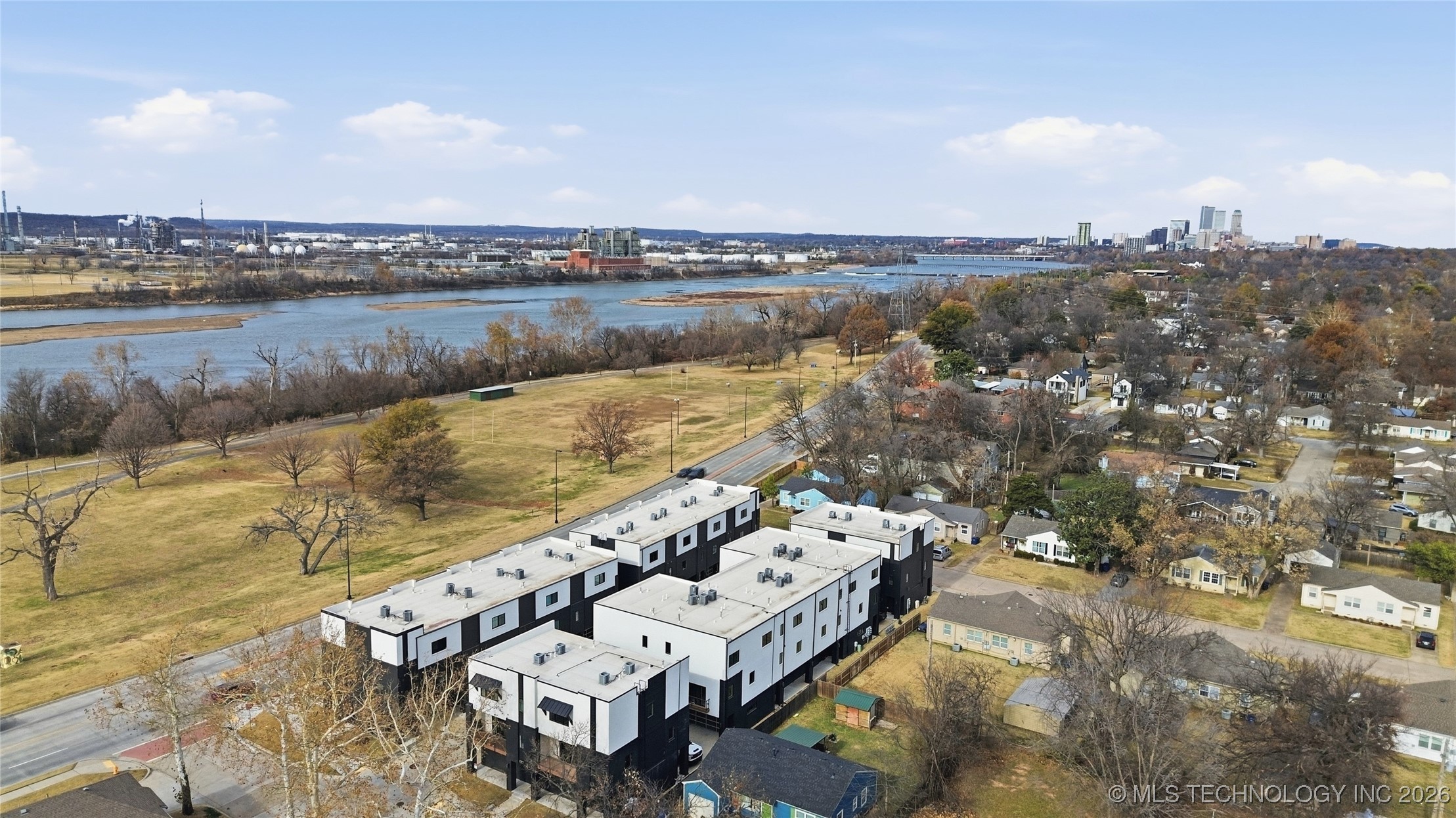 3767 S Riverside Drive E 3767