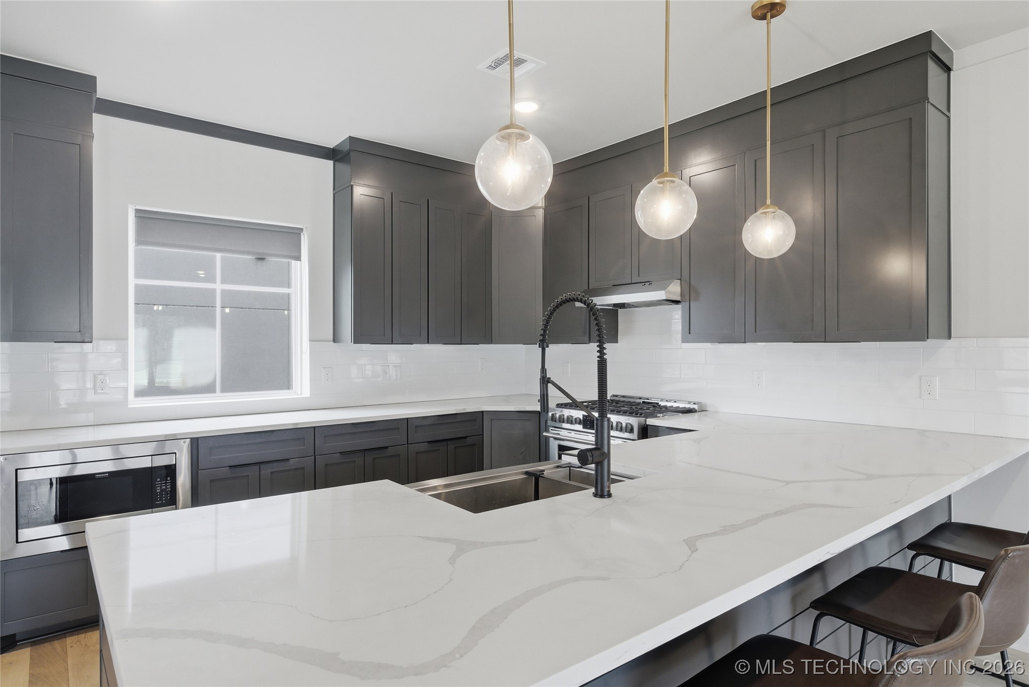 3767 S Riverside Drive E 3767