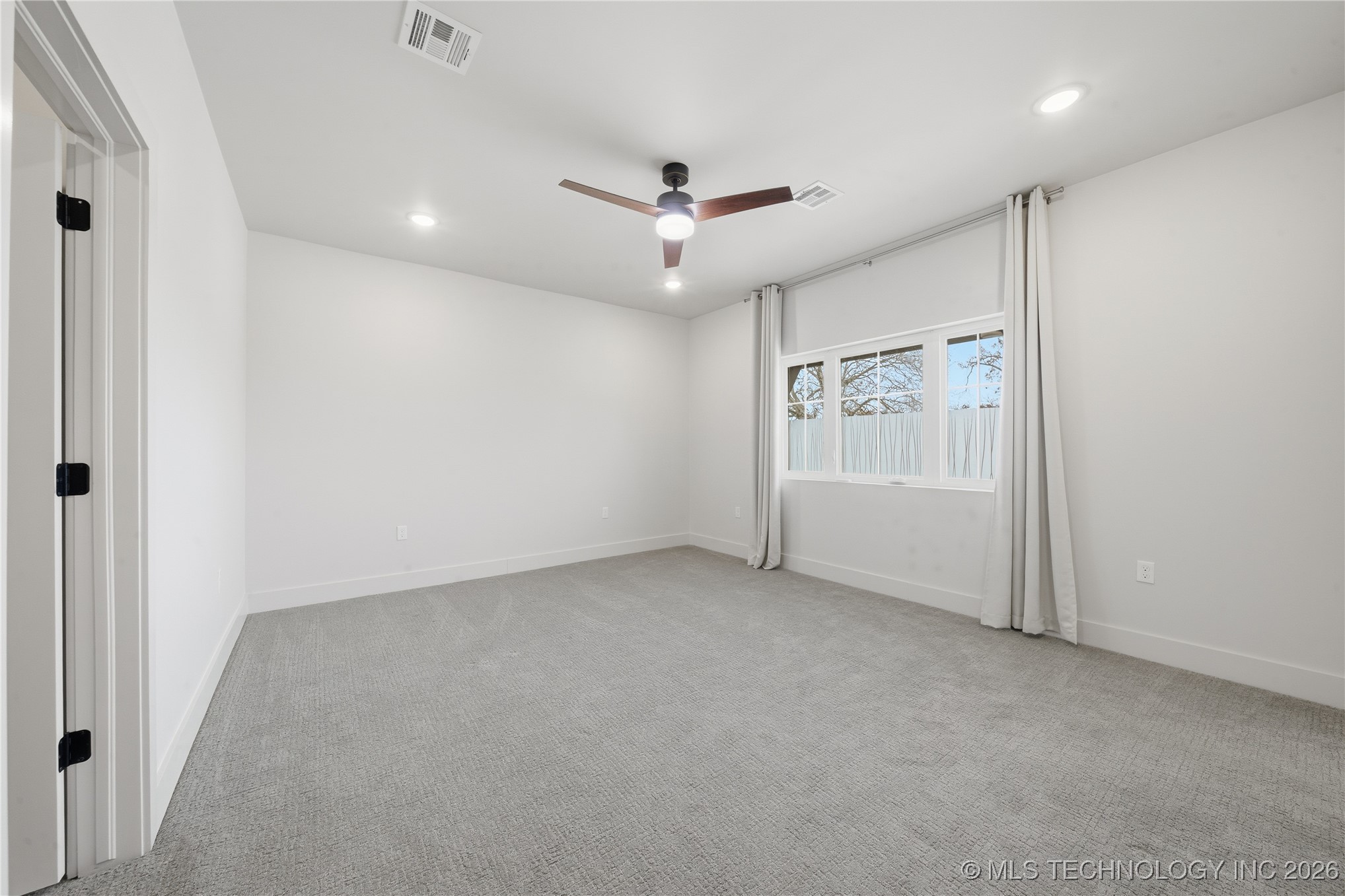 3767 S Riverside Drive E 3767