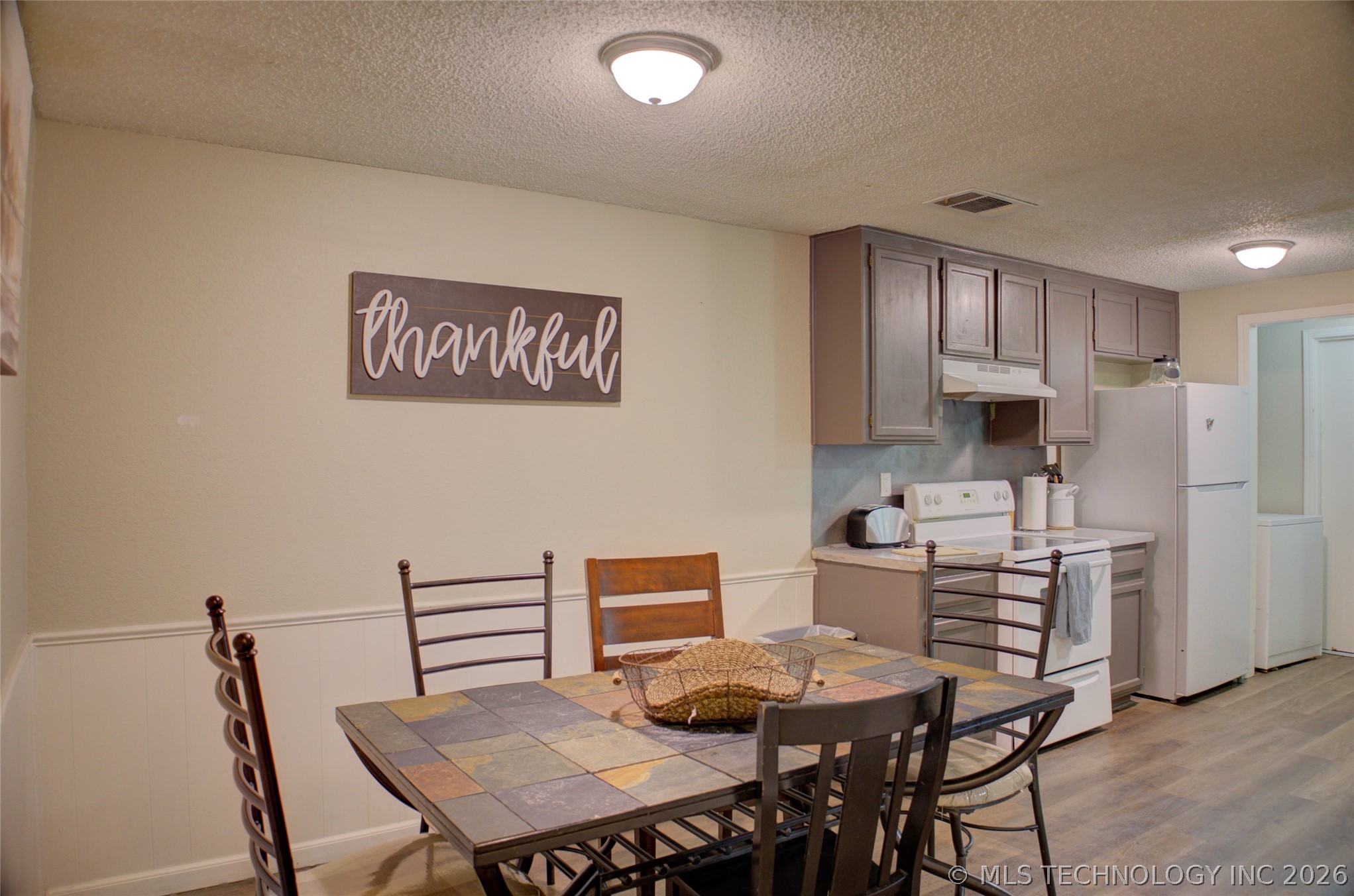 1811 W El Paso Place