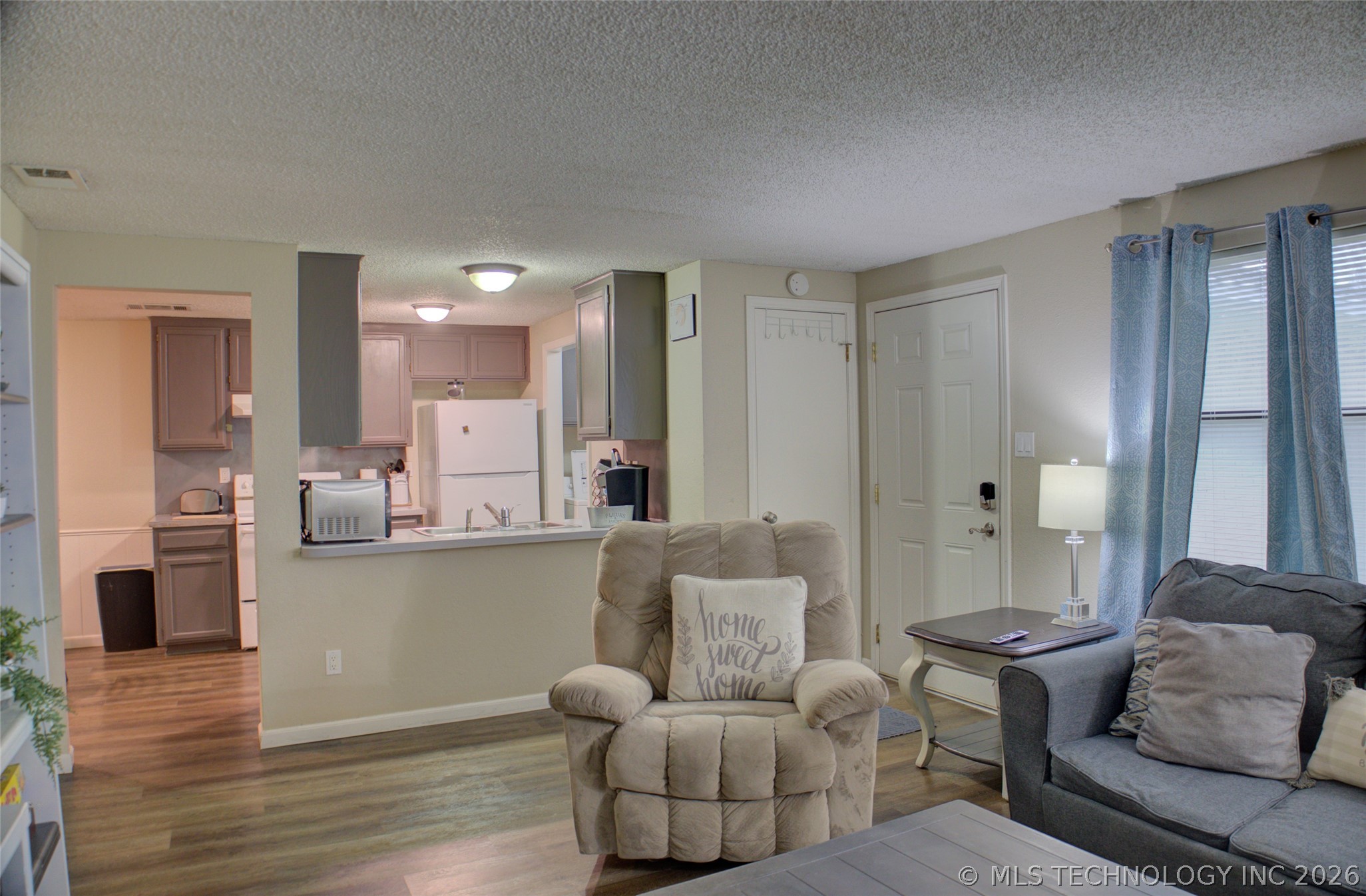 1811 W El Paso Place
