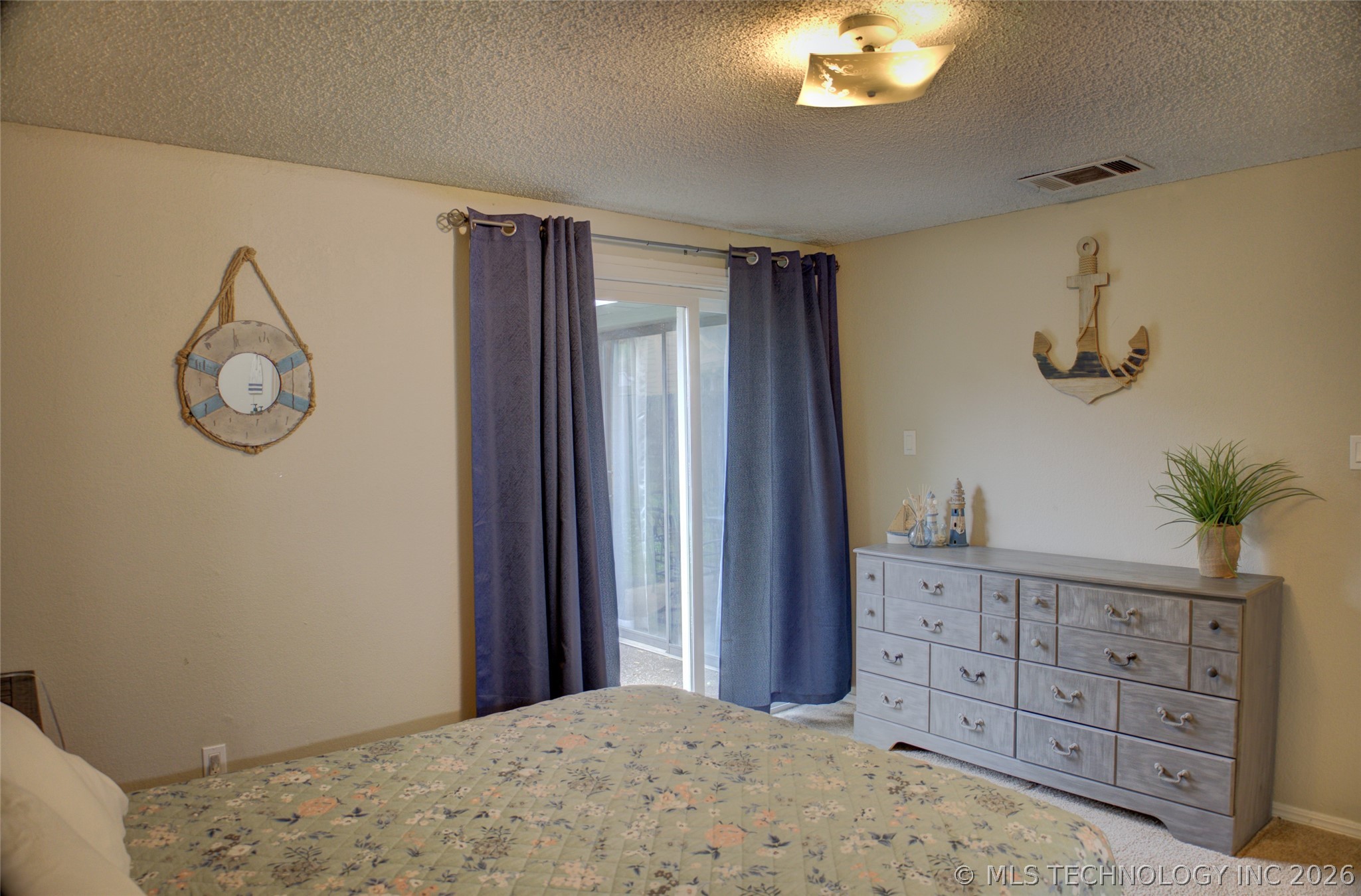 1811 W El Paso Place
