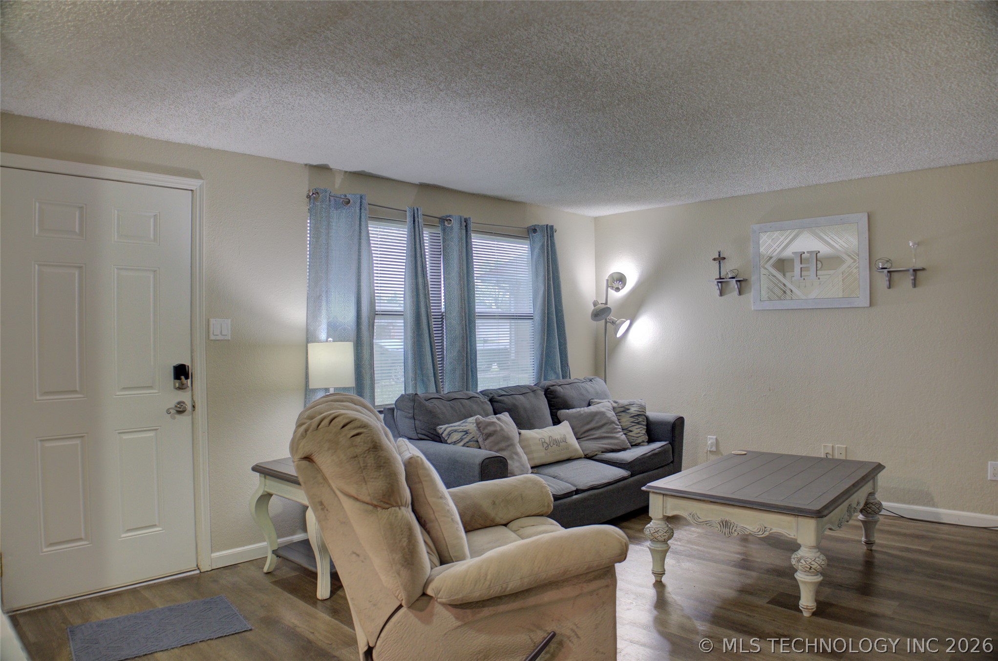 1811 W El Paso Place