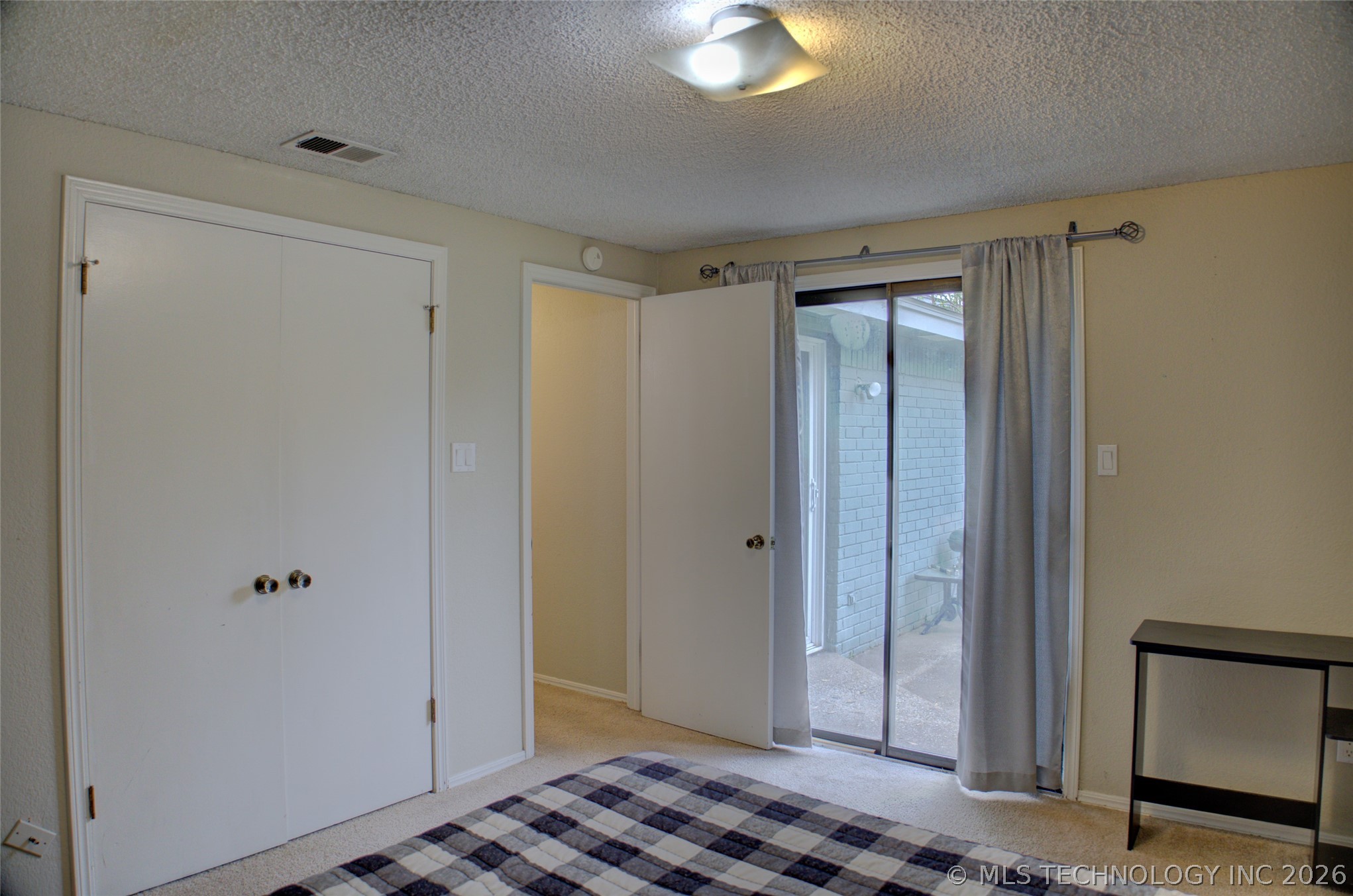 1811 W El Paso Place
