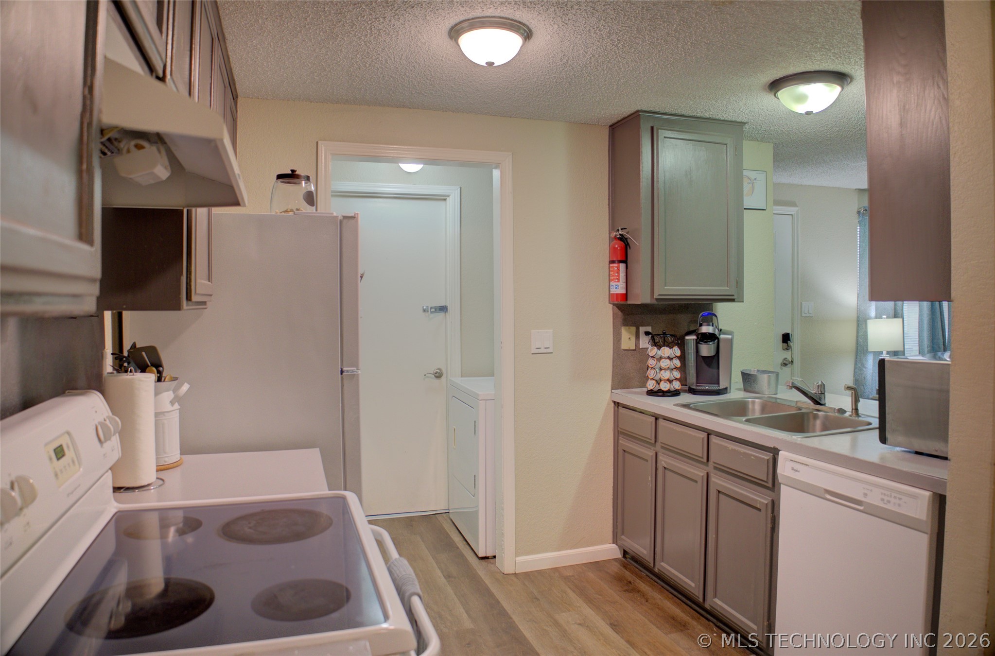 1811 W El Paso Place