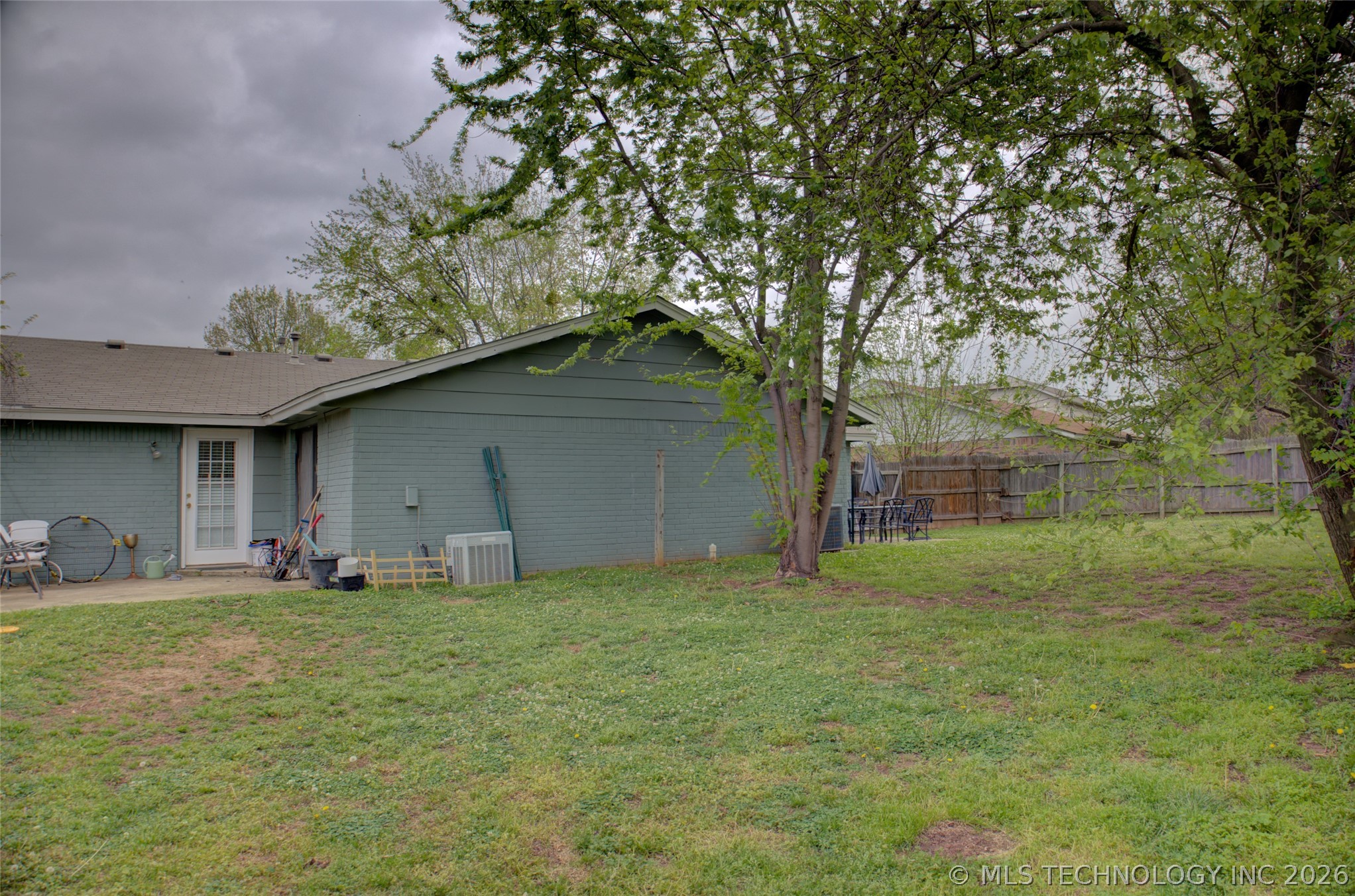 1811 W El Paso Place