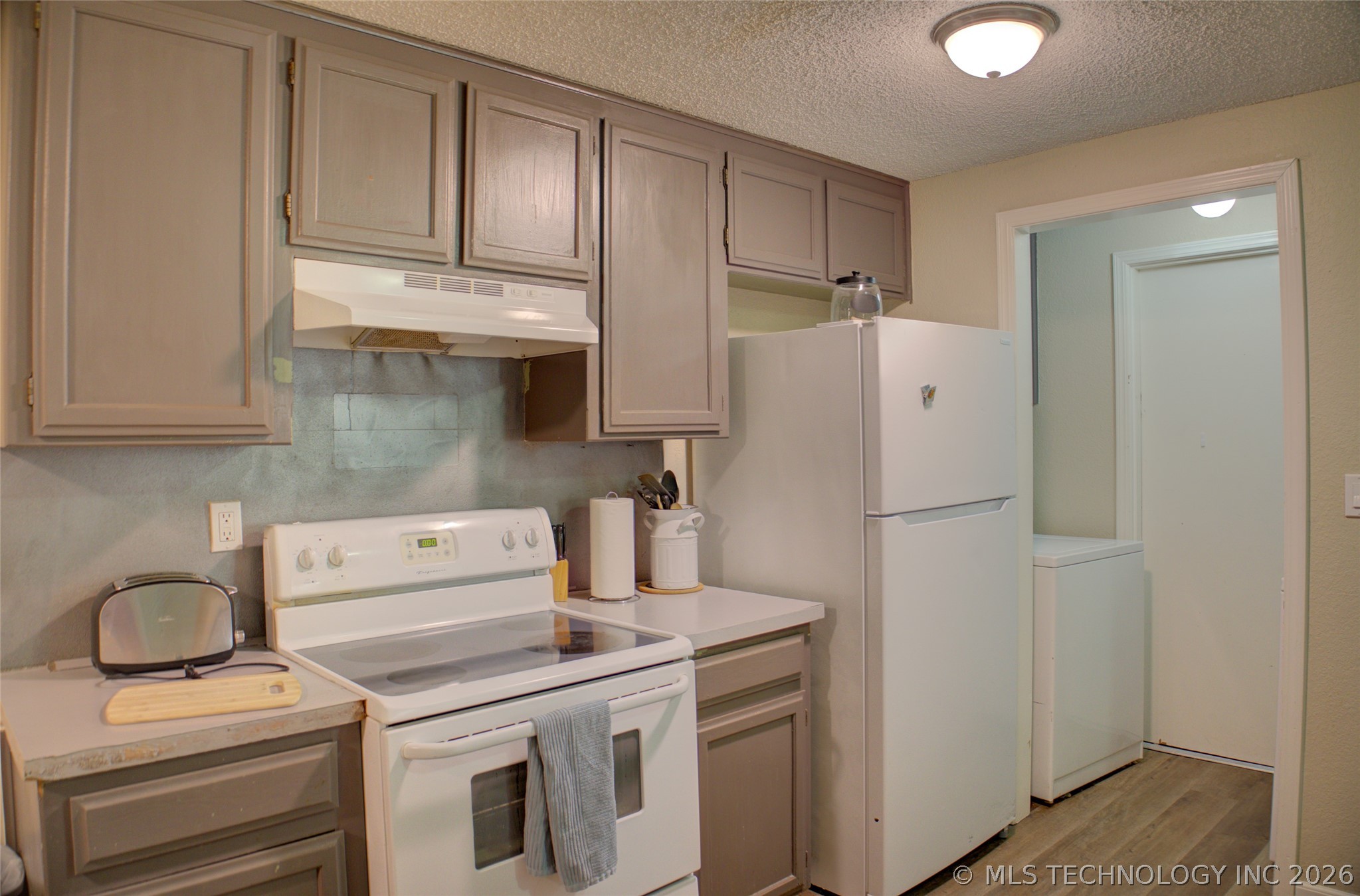 1811 W El Paso Place