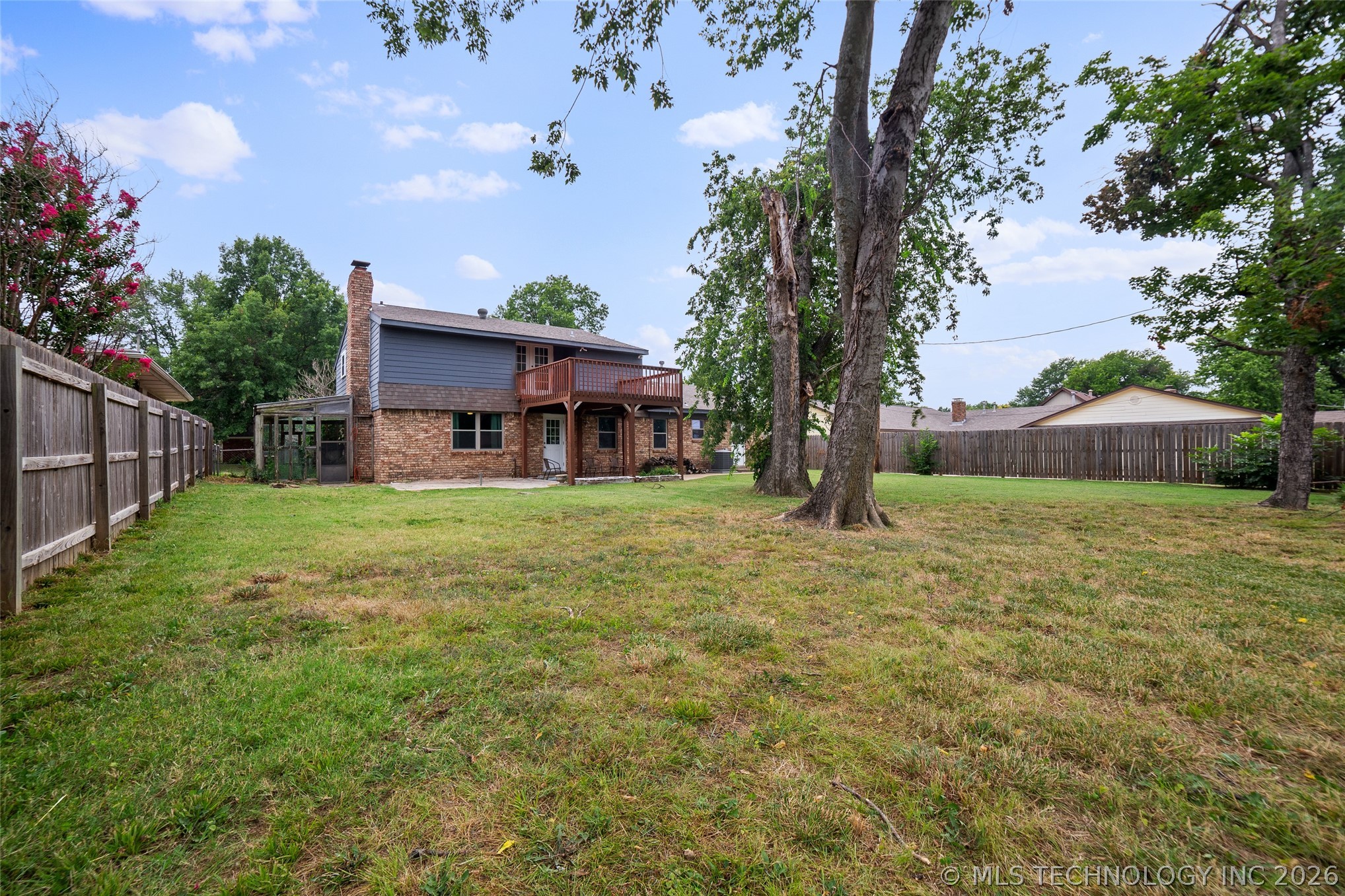 6525 E 56th Place