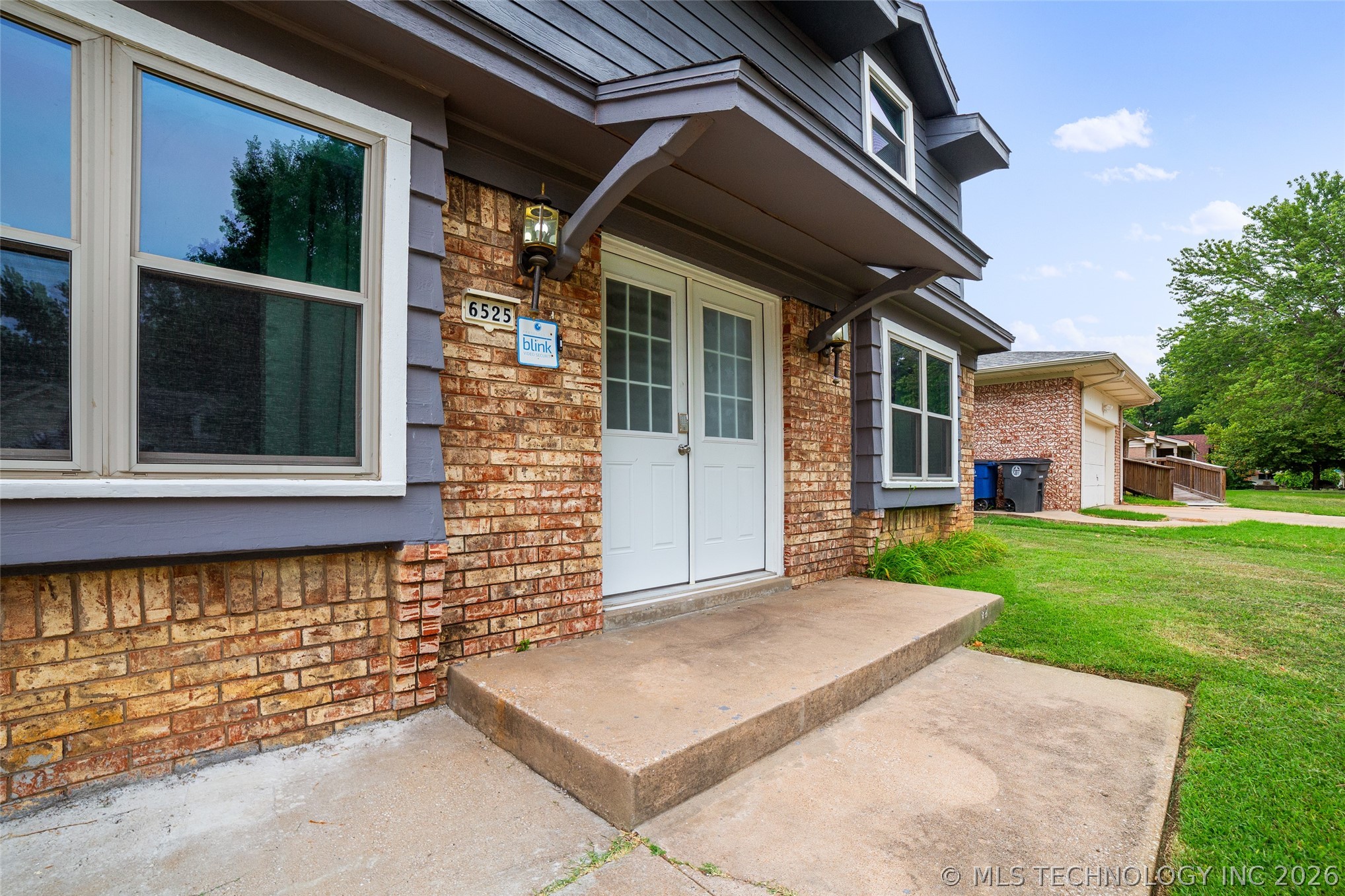 6525 E 56th Place