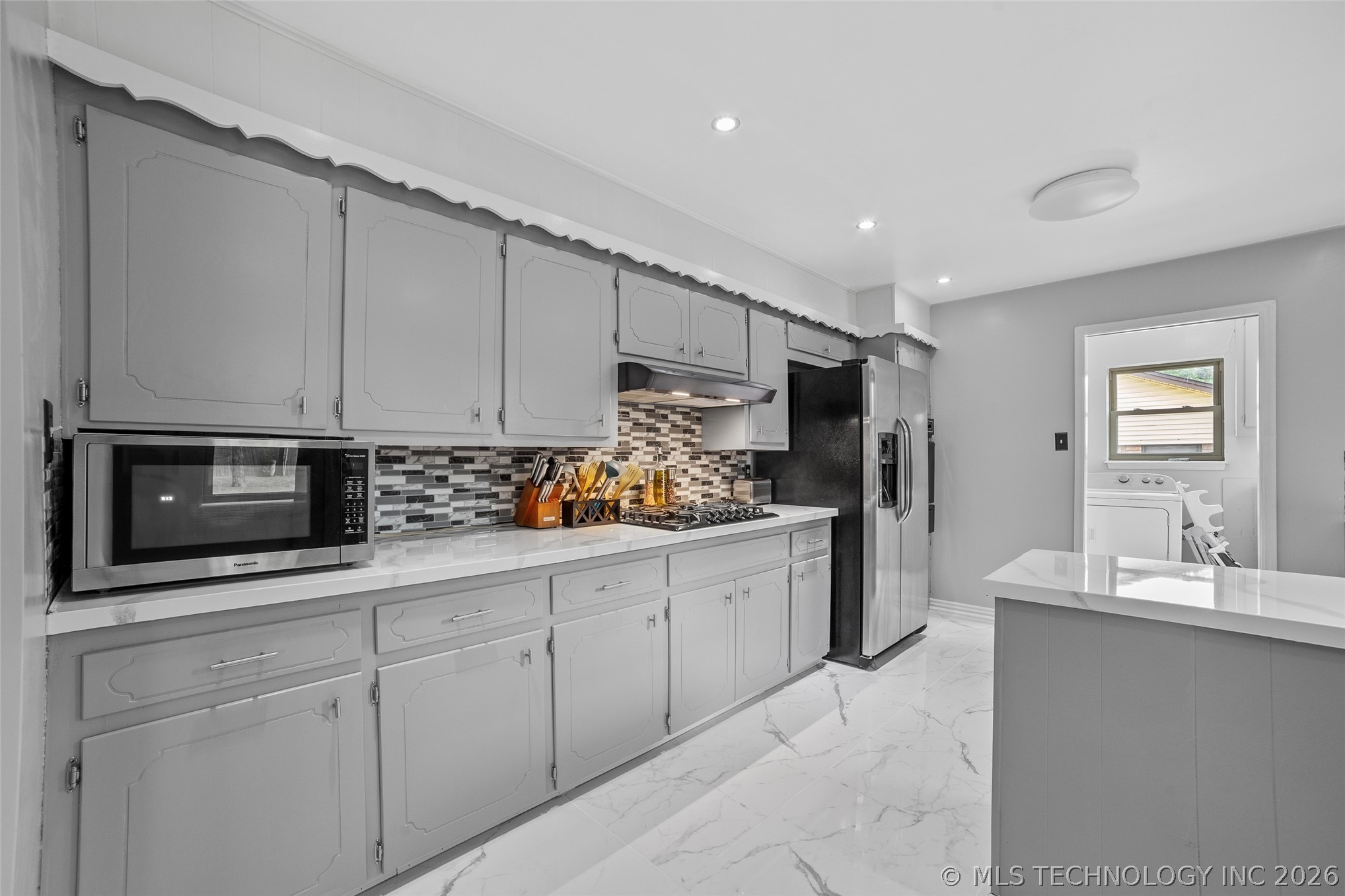6525 E 56th Place
