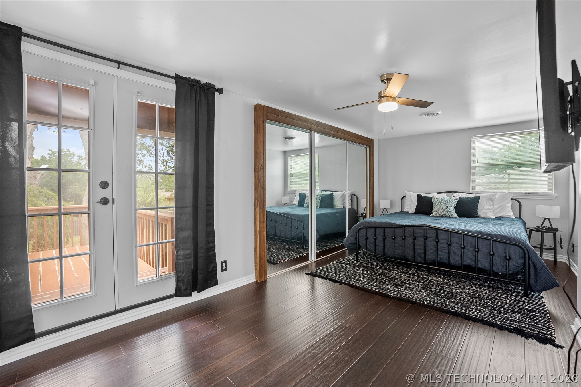 6525 E 56th Place