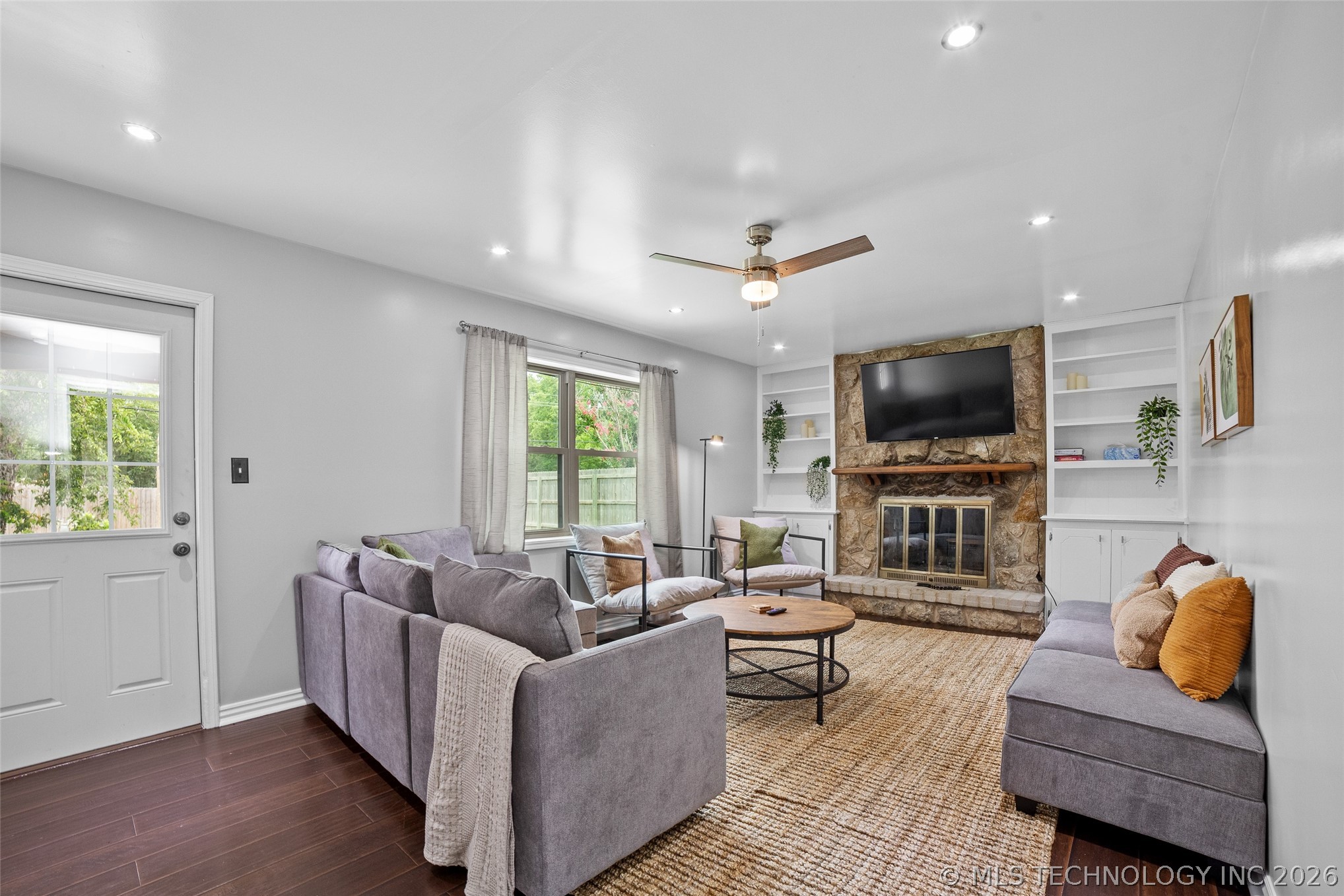 6525 E 56th Place