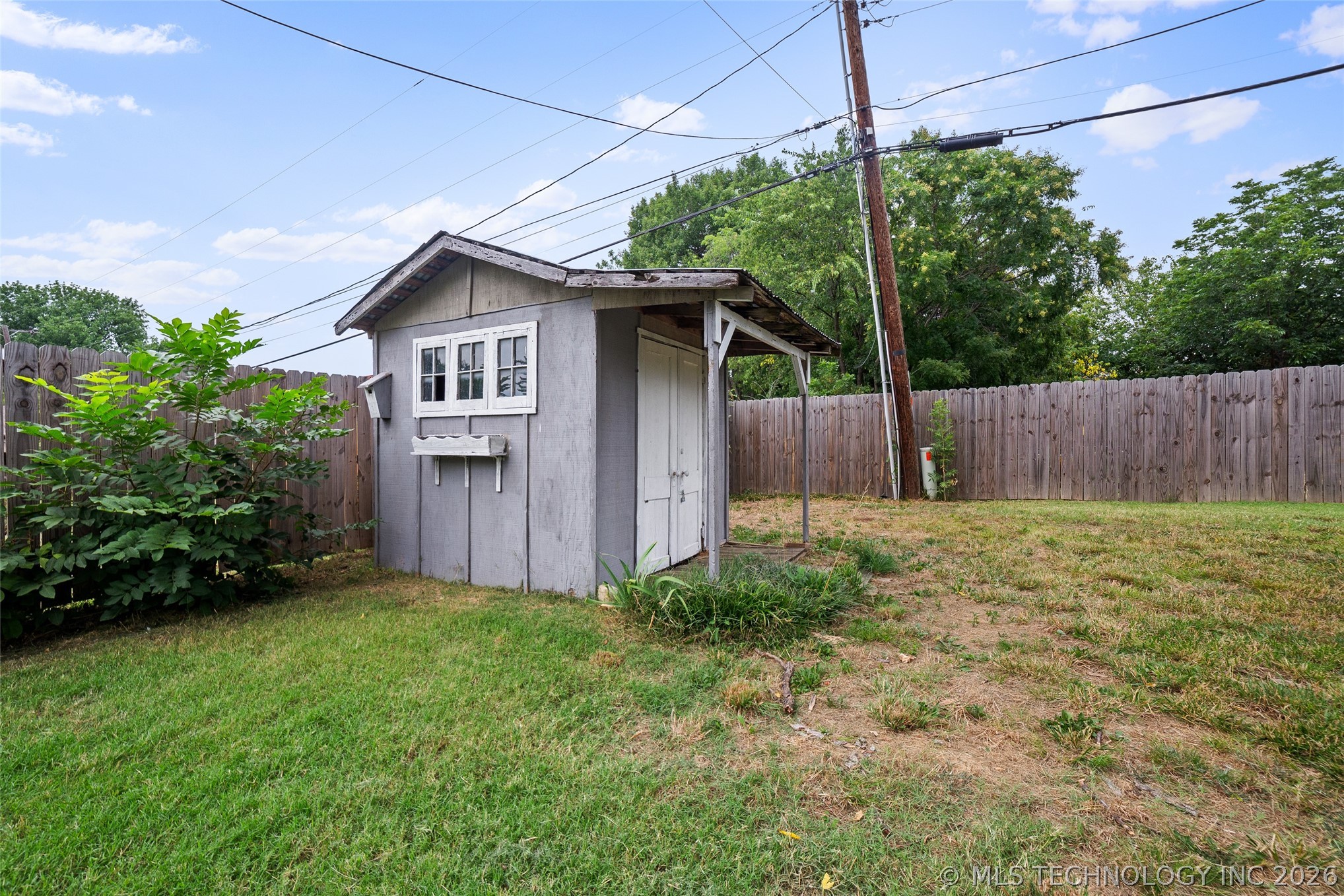 6525 E 56th Place