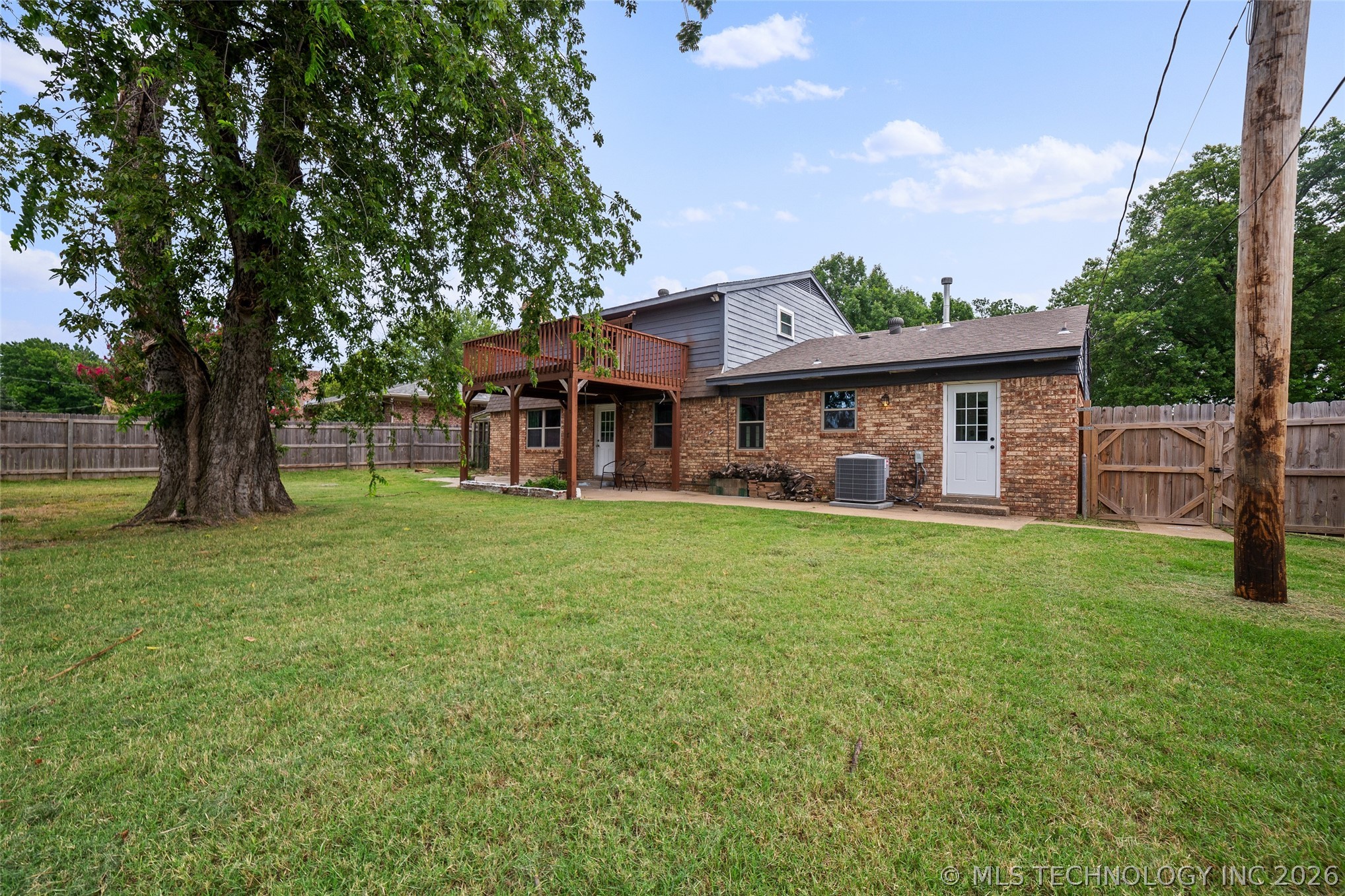 6525 E 56th Place