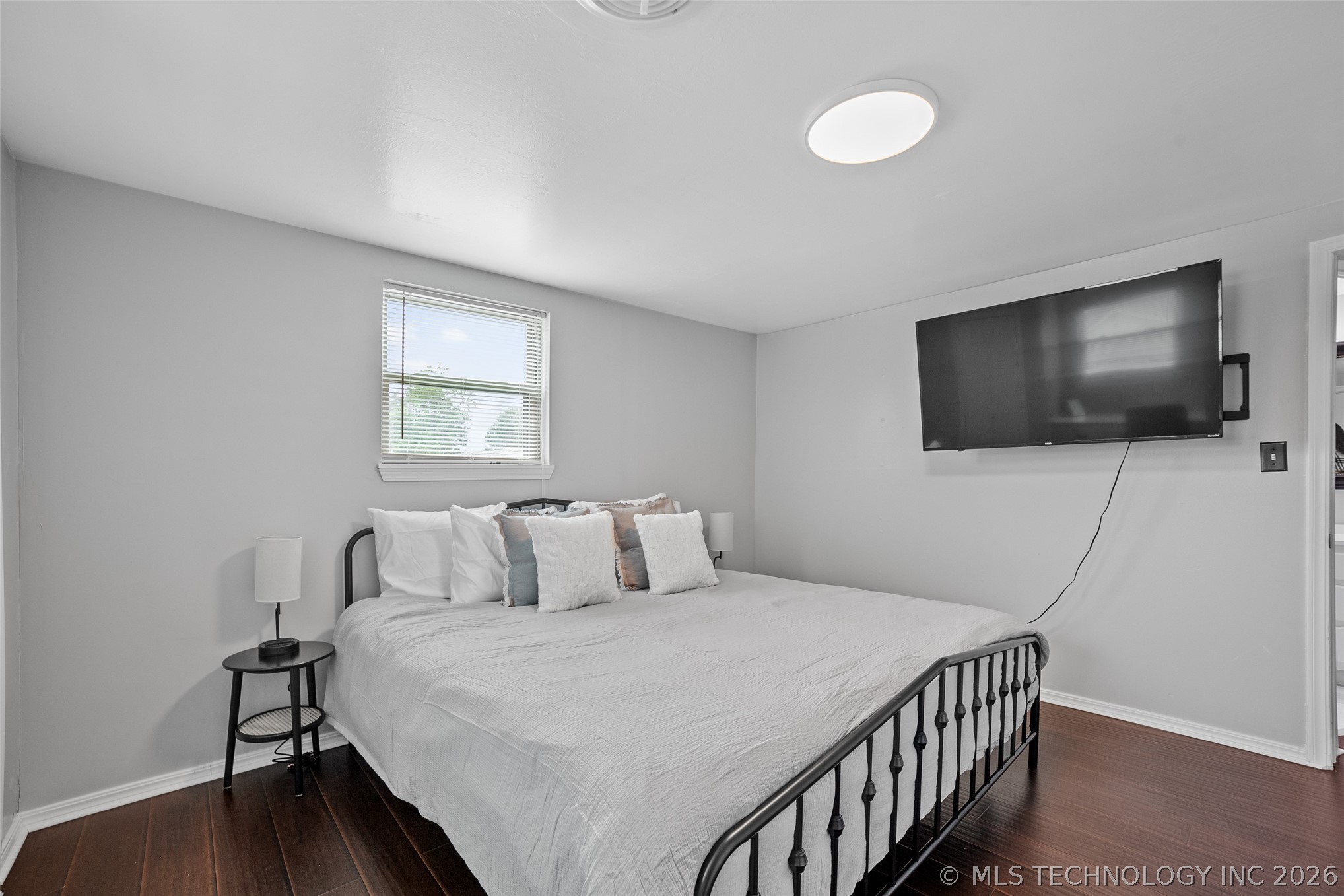 6525 E 56th Place