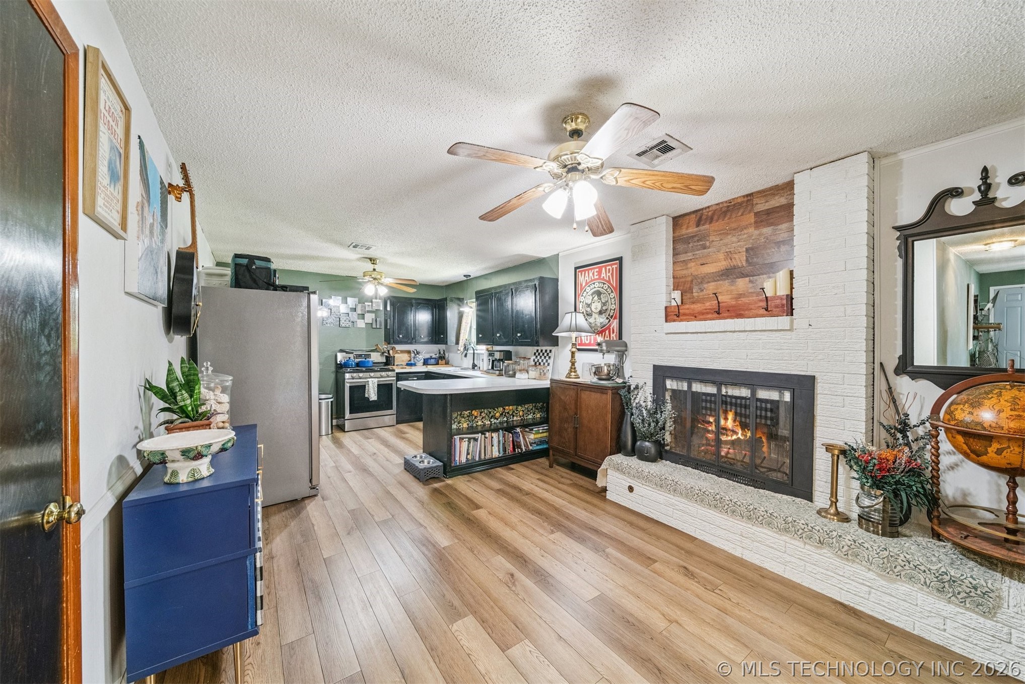 812 W Atlanta Place