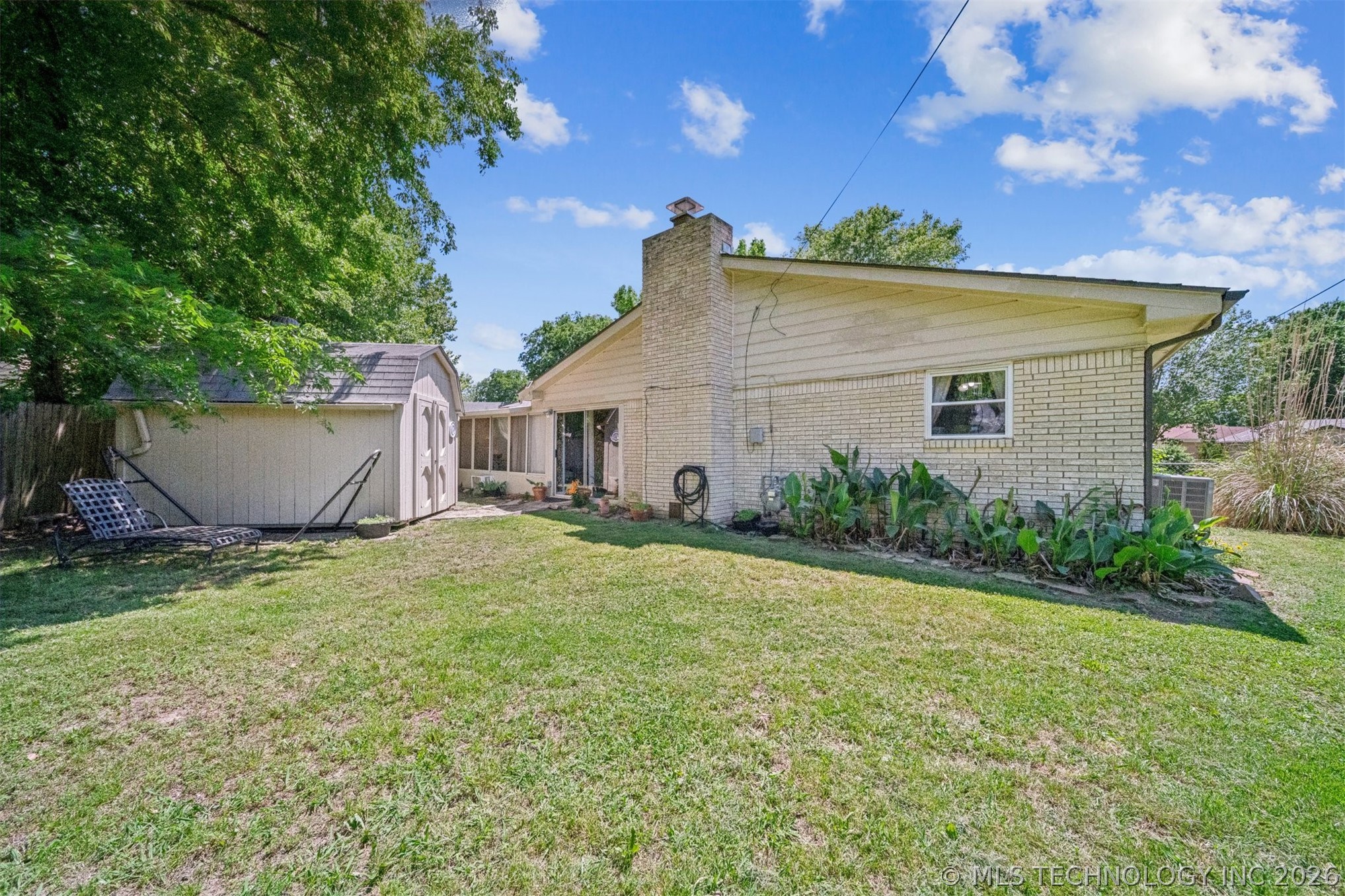 812 W Atlanta Place