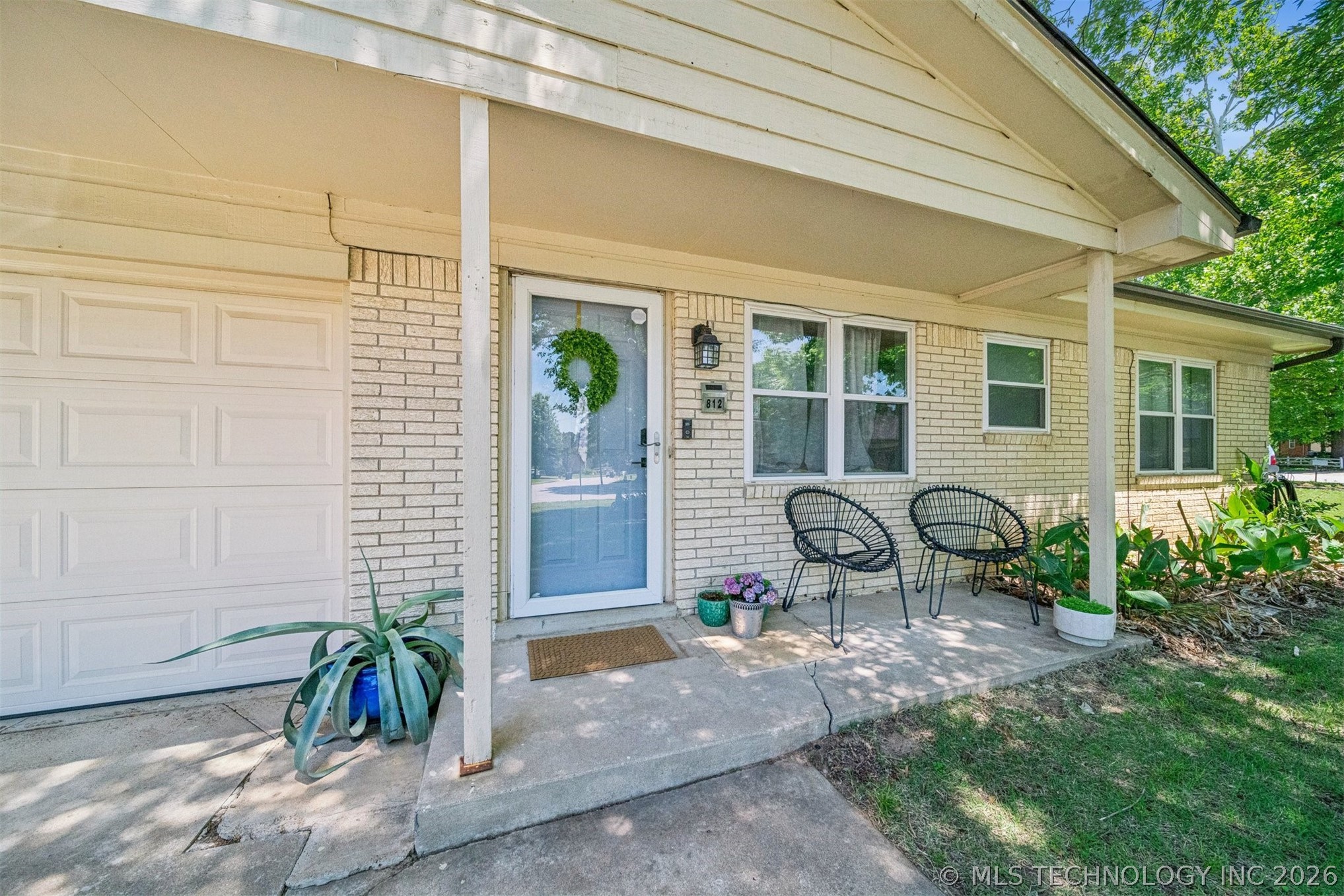 812 W Atlanta Place