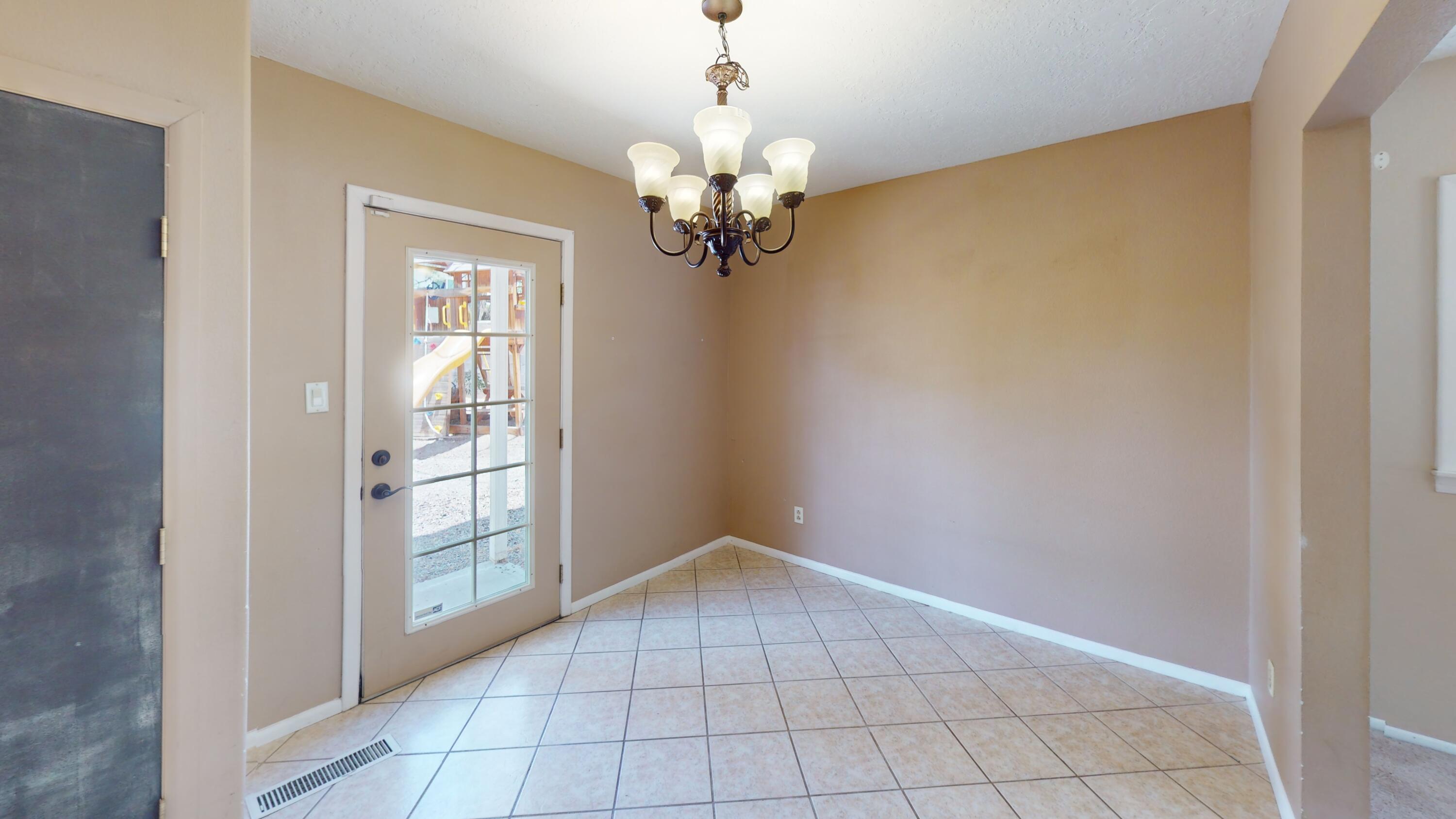 3324 June Court NE