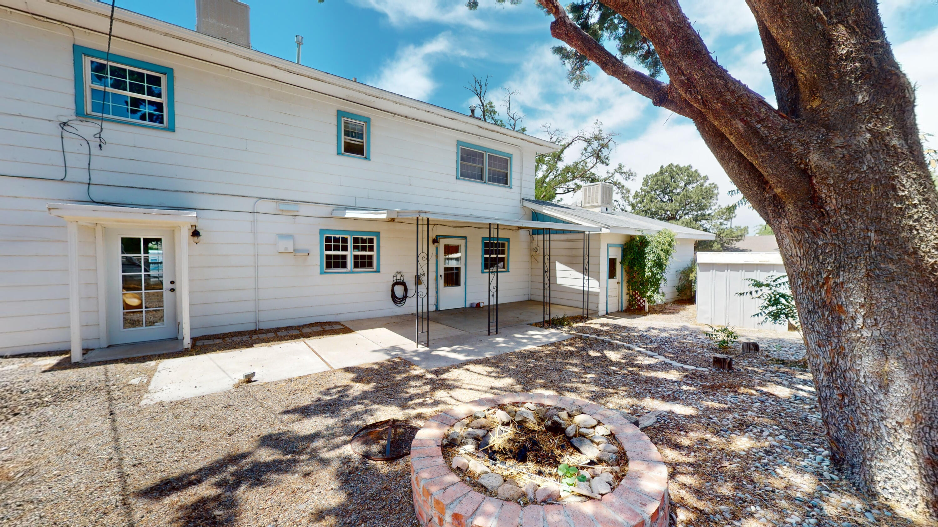3324 June Court NE