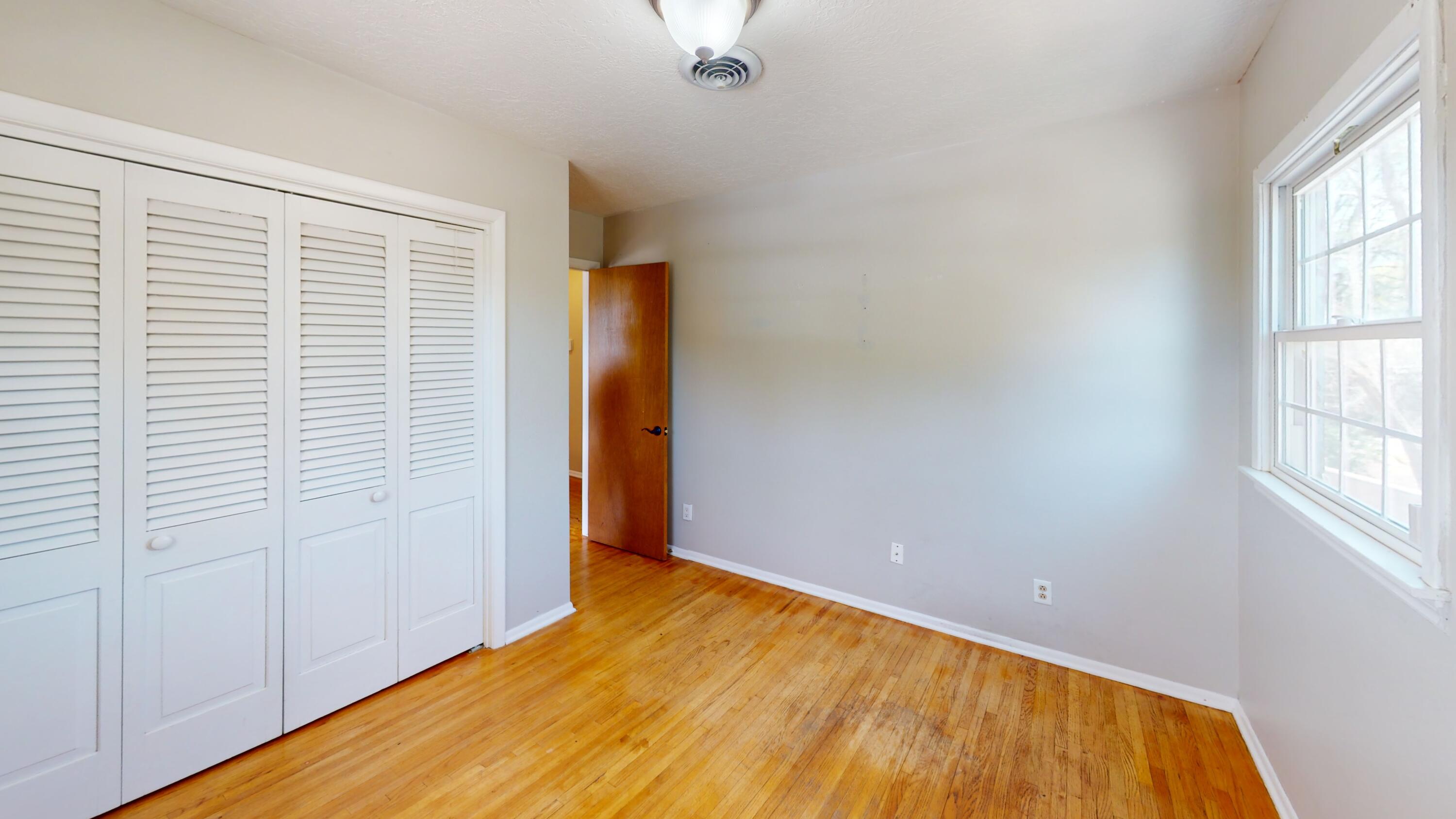 3324 June Court NE