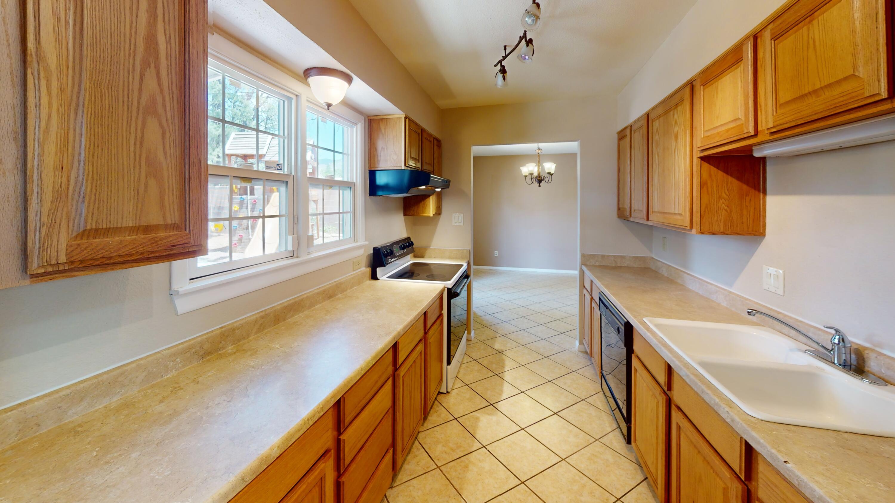 3324 June Court NE
