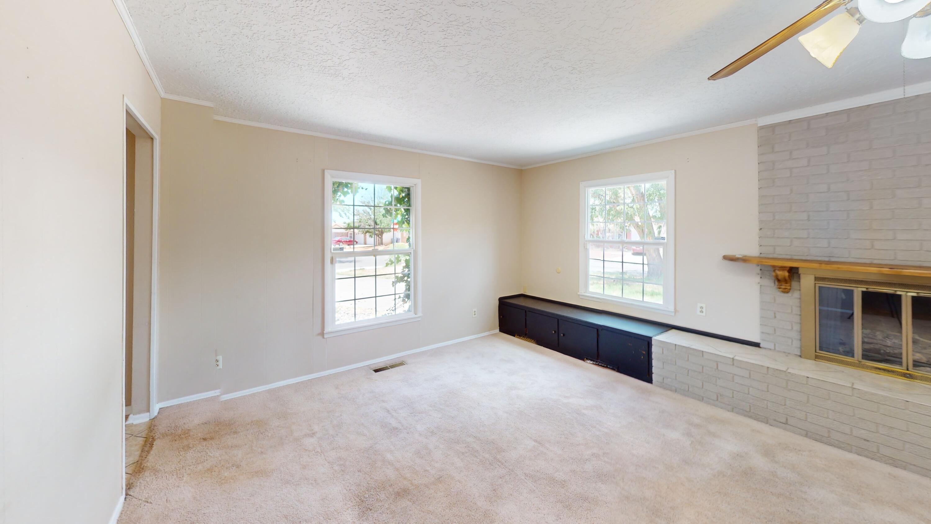 3324 June Court NE