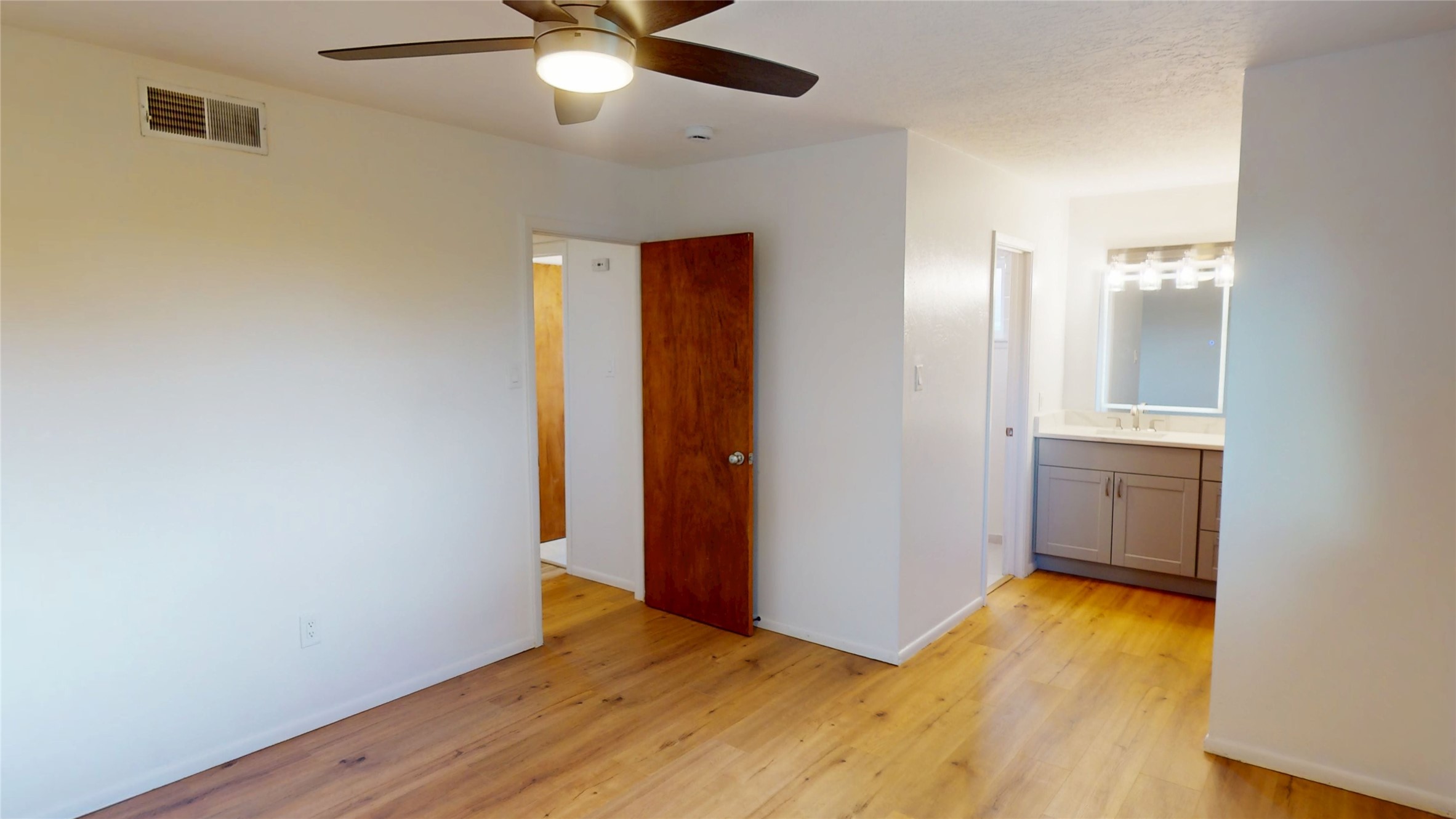 3007 Calle Princesa Juana