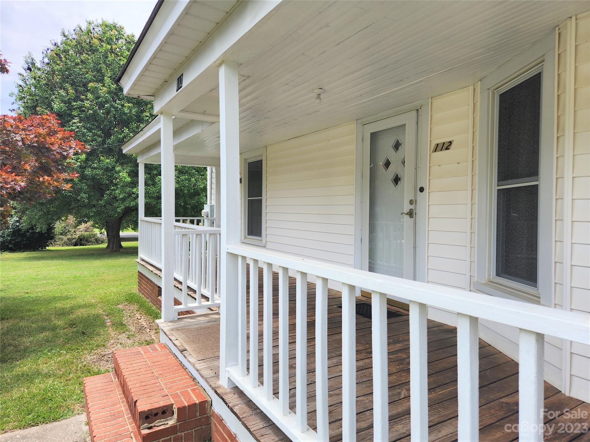 112 Cabarrus Street W