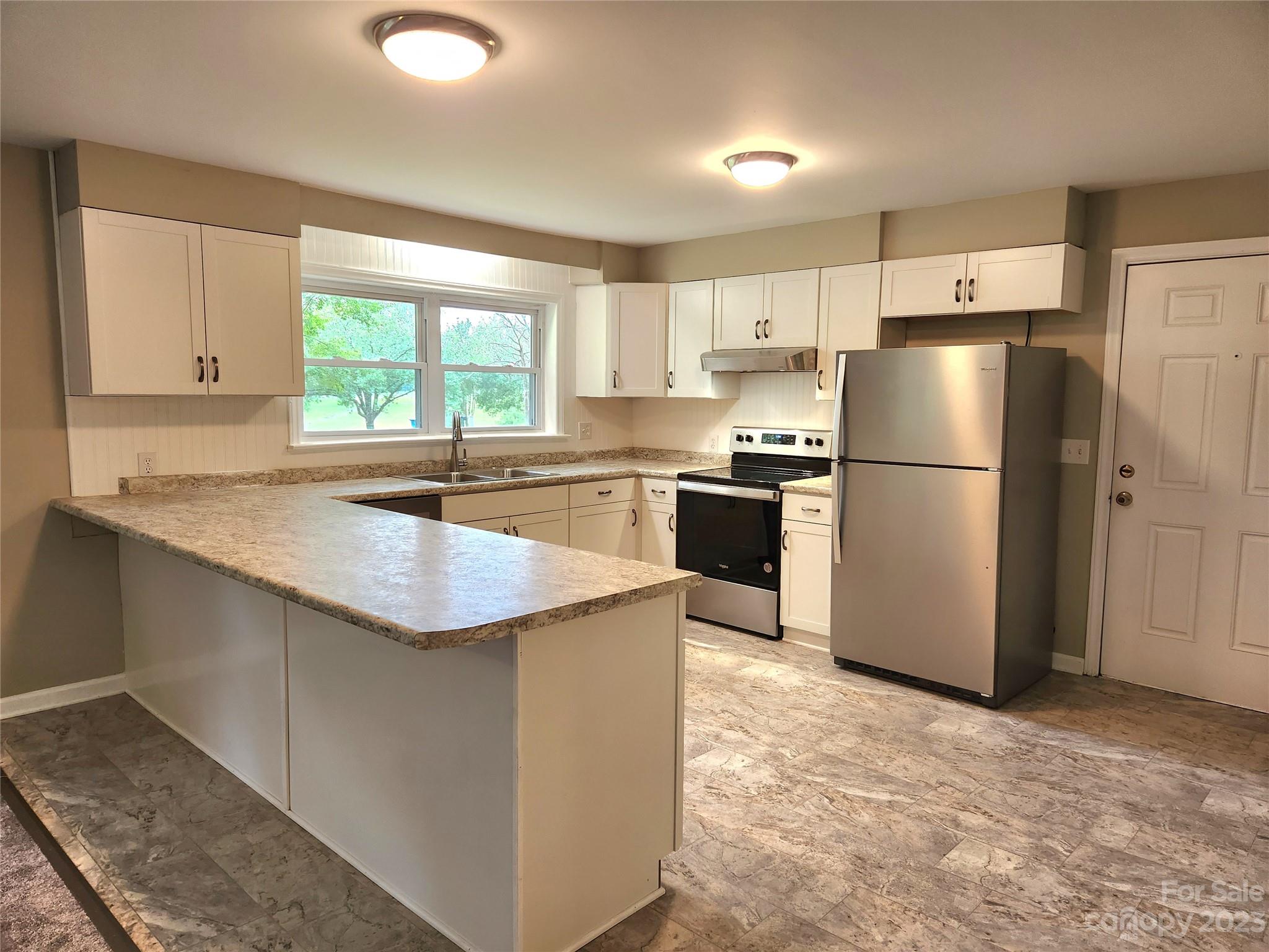 4677 Club View Drive