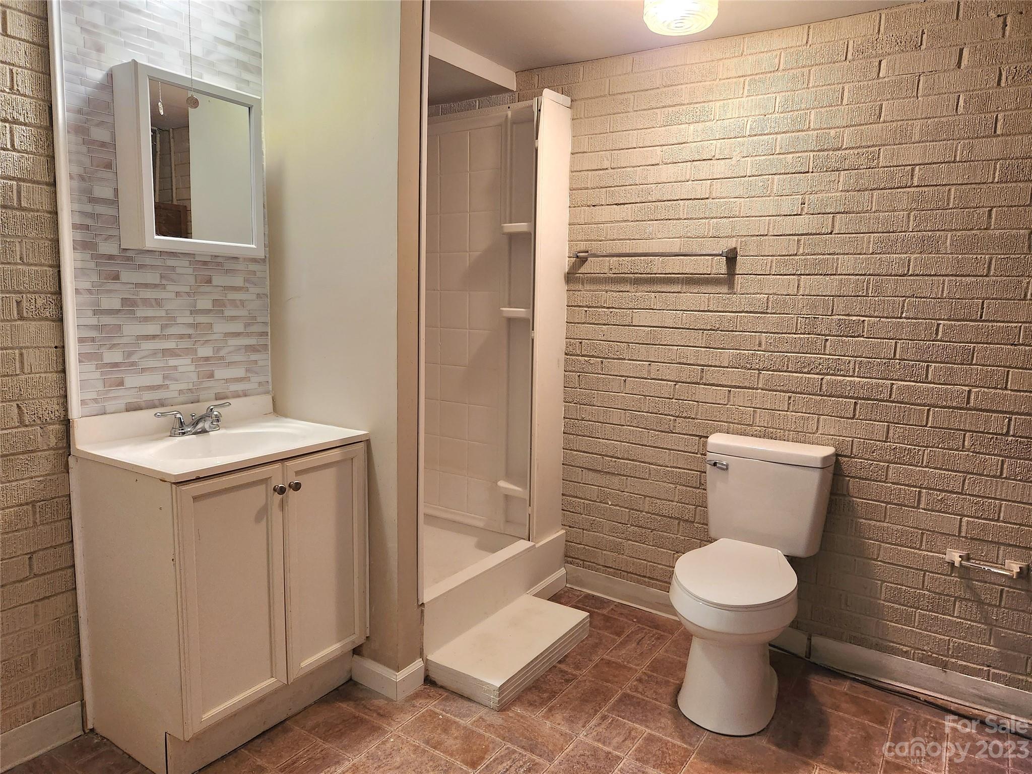 4677 Club View Drive