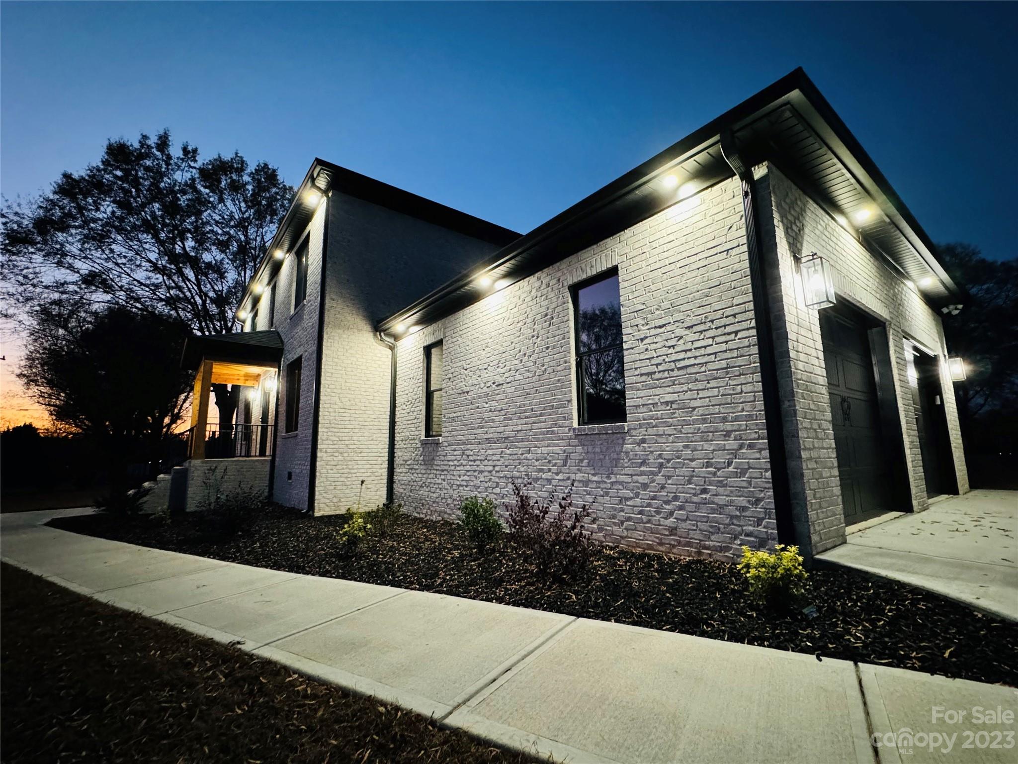 100 Water Oak Lane