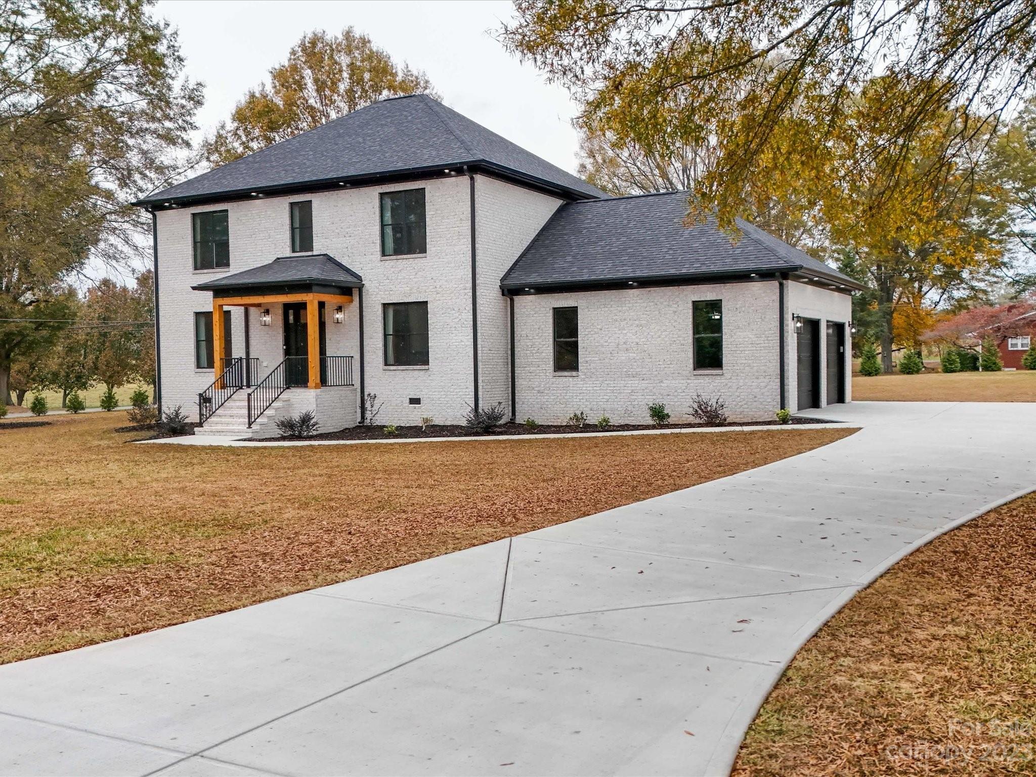 100 Water Oak Lane