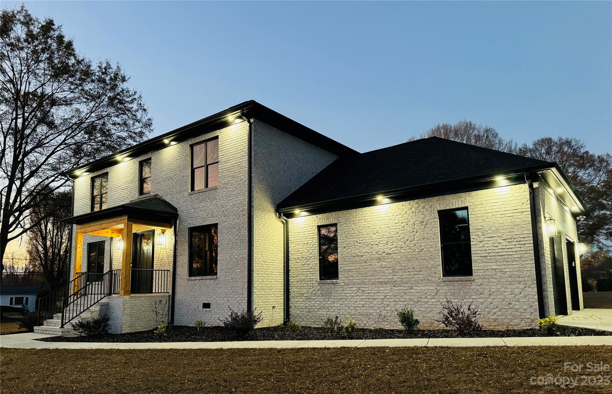 100 Water Oak Lane