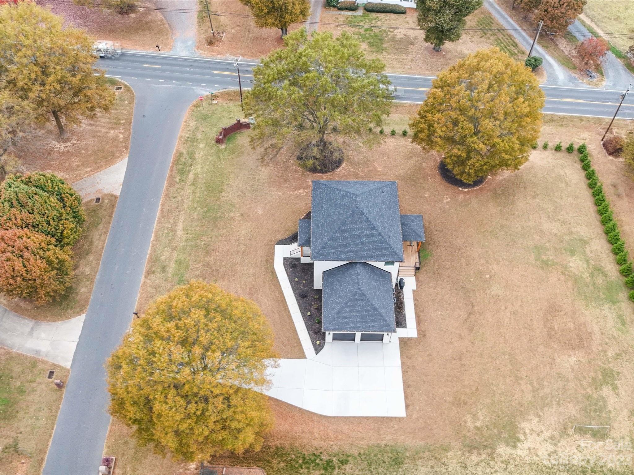 100 Water Oak Lane