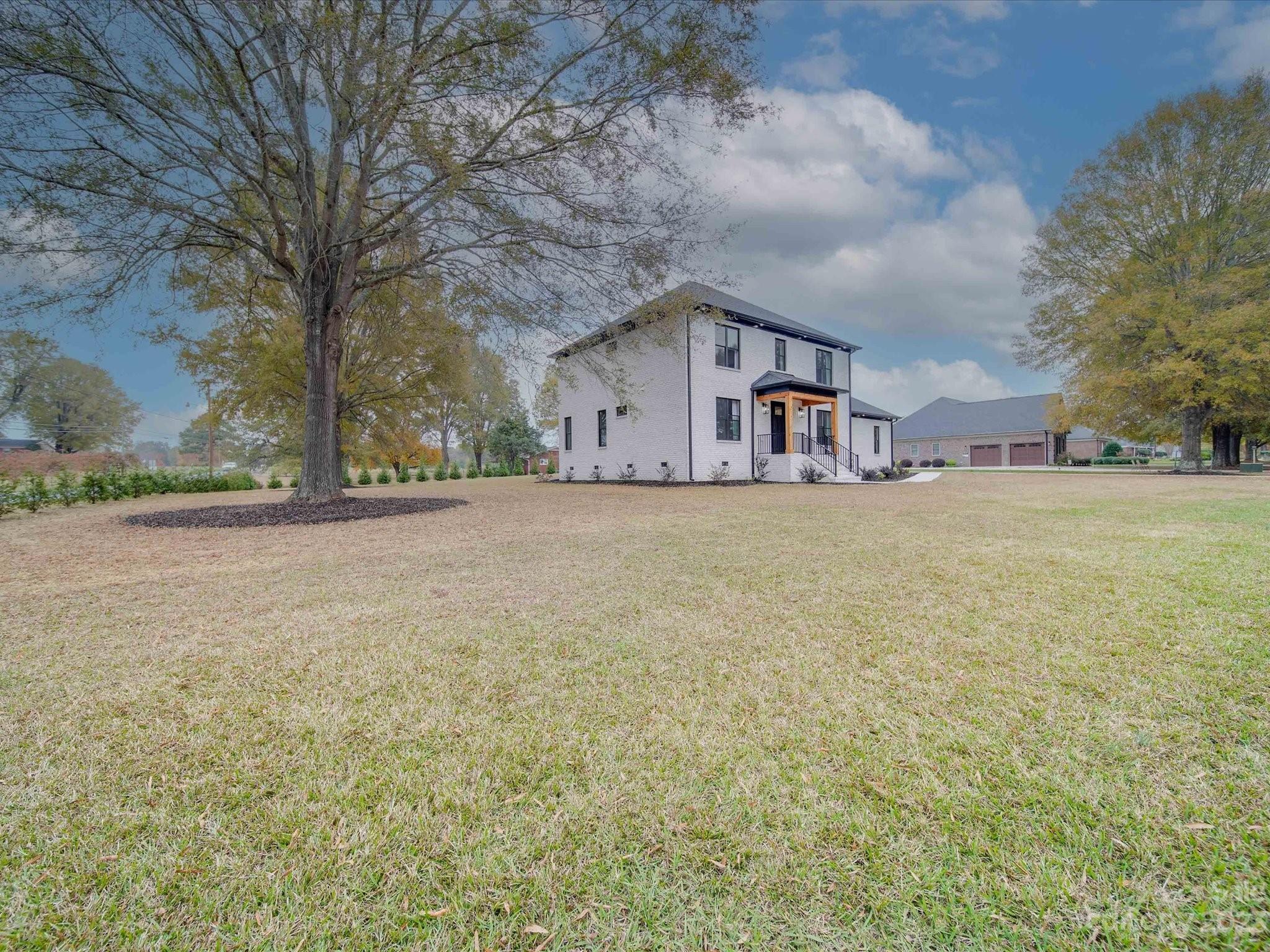 100 Water Oak Lane