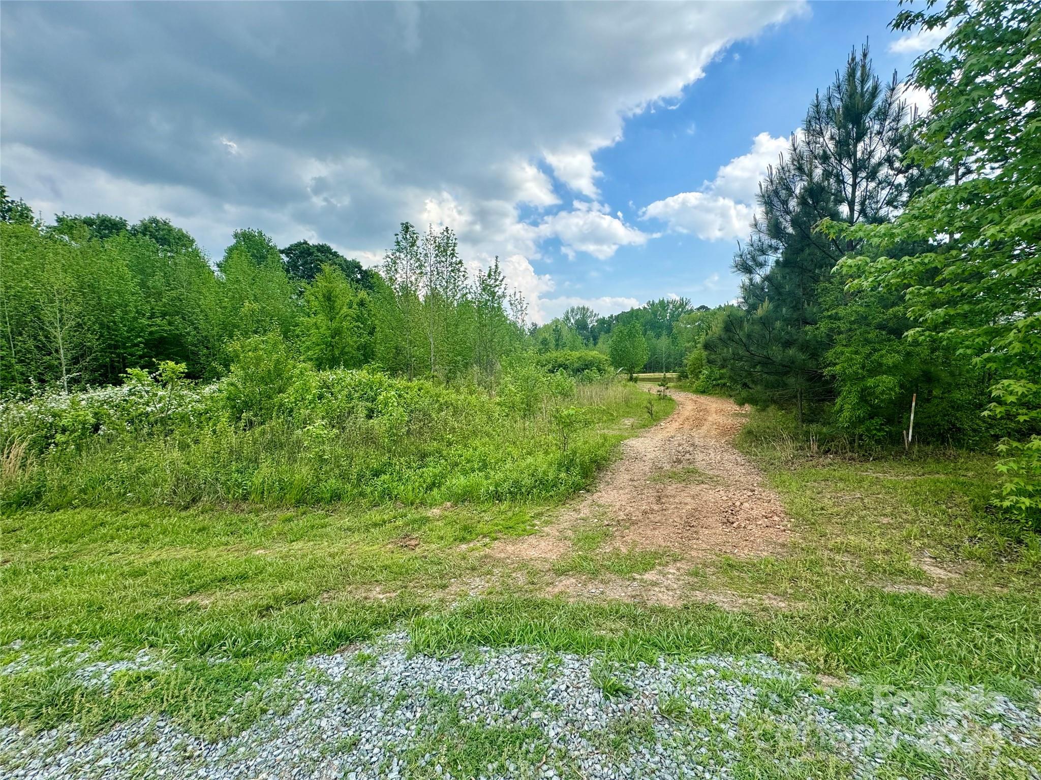 000 Wade Road