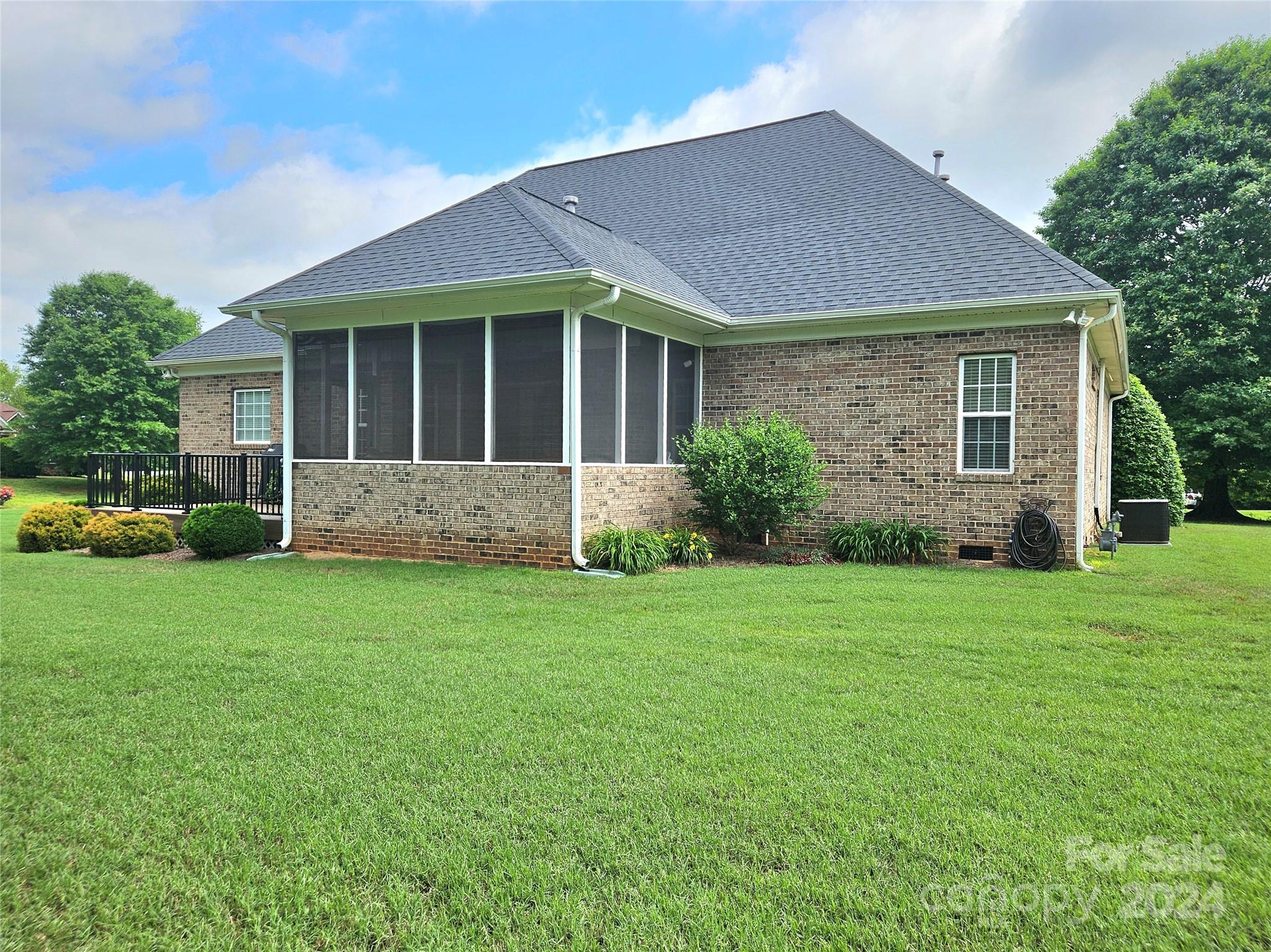 4001 Honeybrook Court