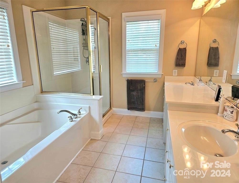 4001 Honeybrook Court