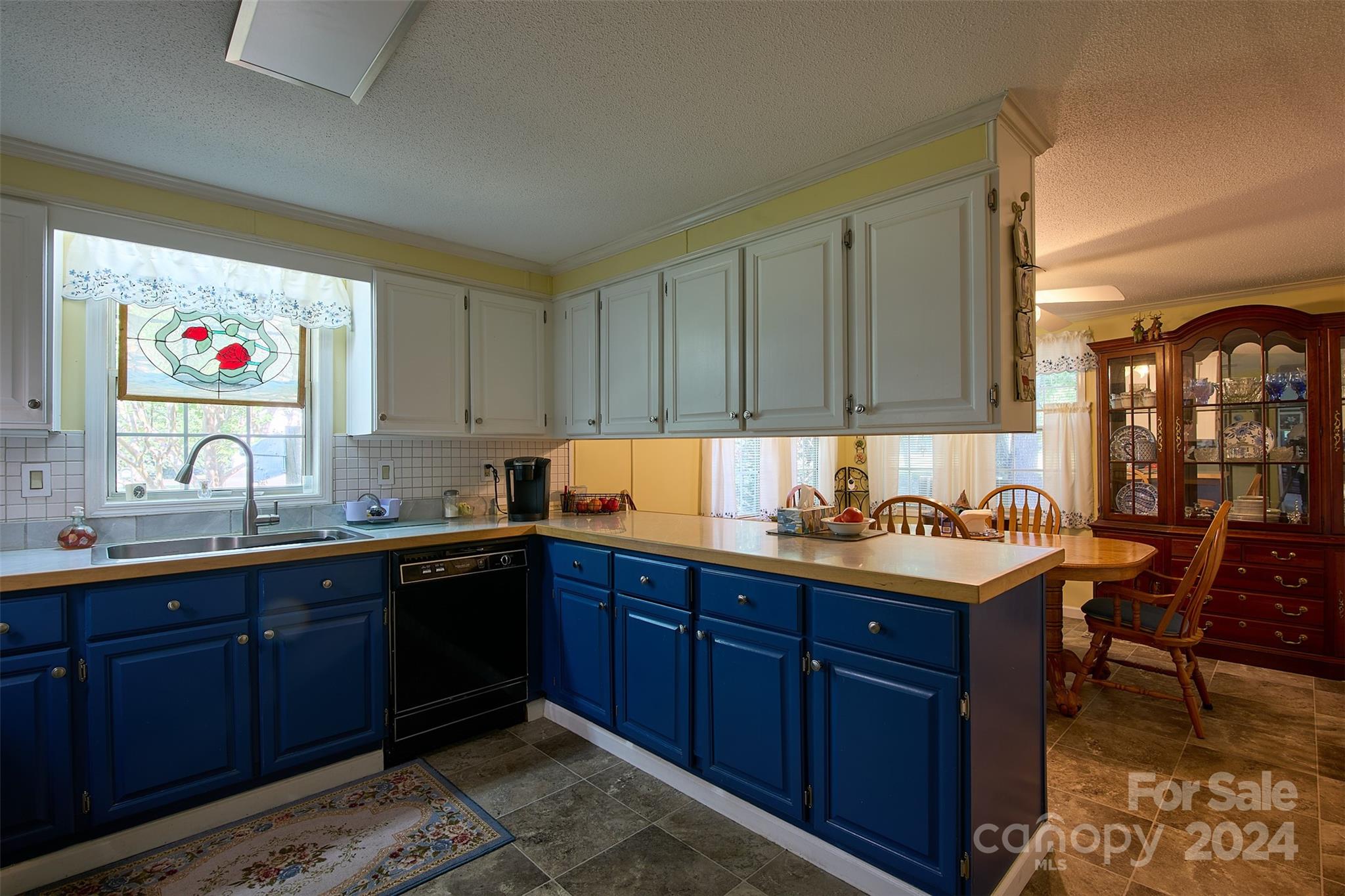 1070 27th Street NE