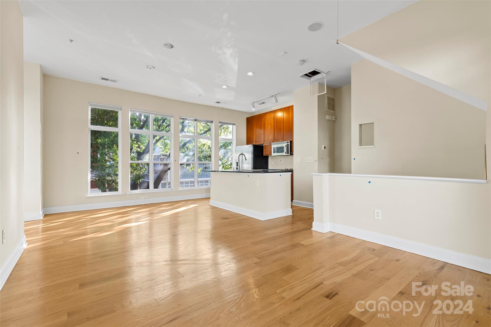 932 Garden District Drive Unit: 9