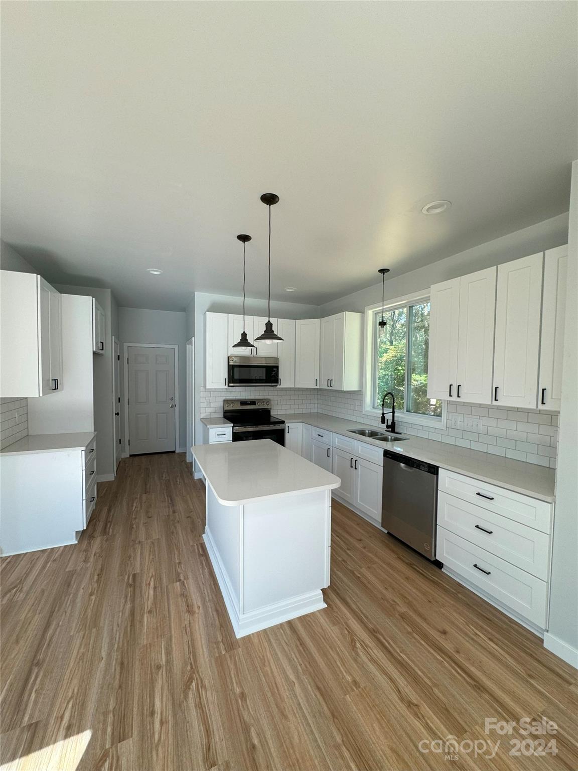 1018 Cross Creek Drive