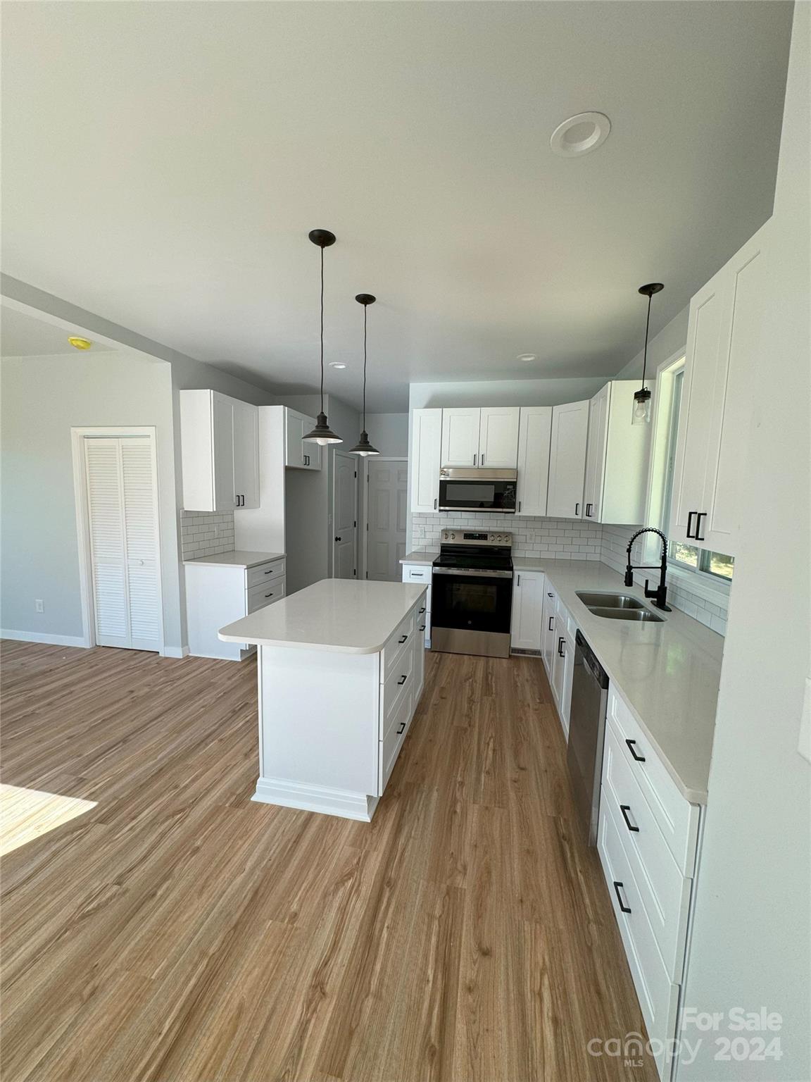 1018 Cross Creek Drive
