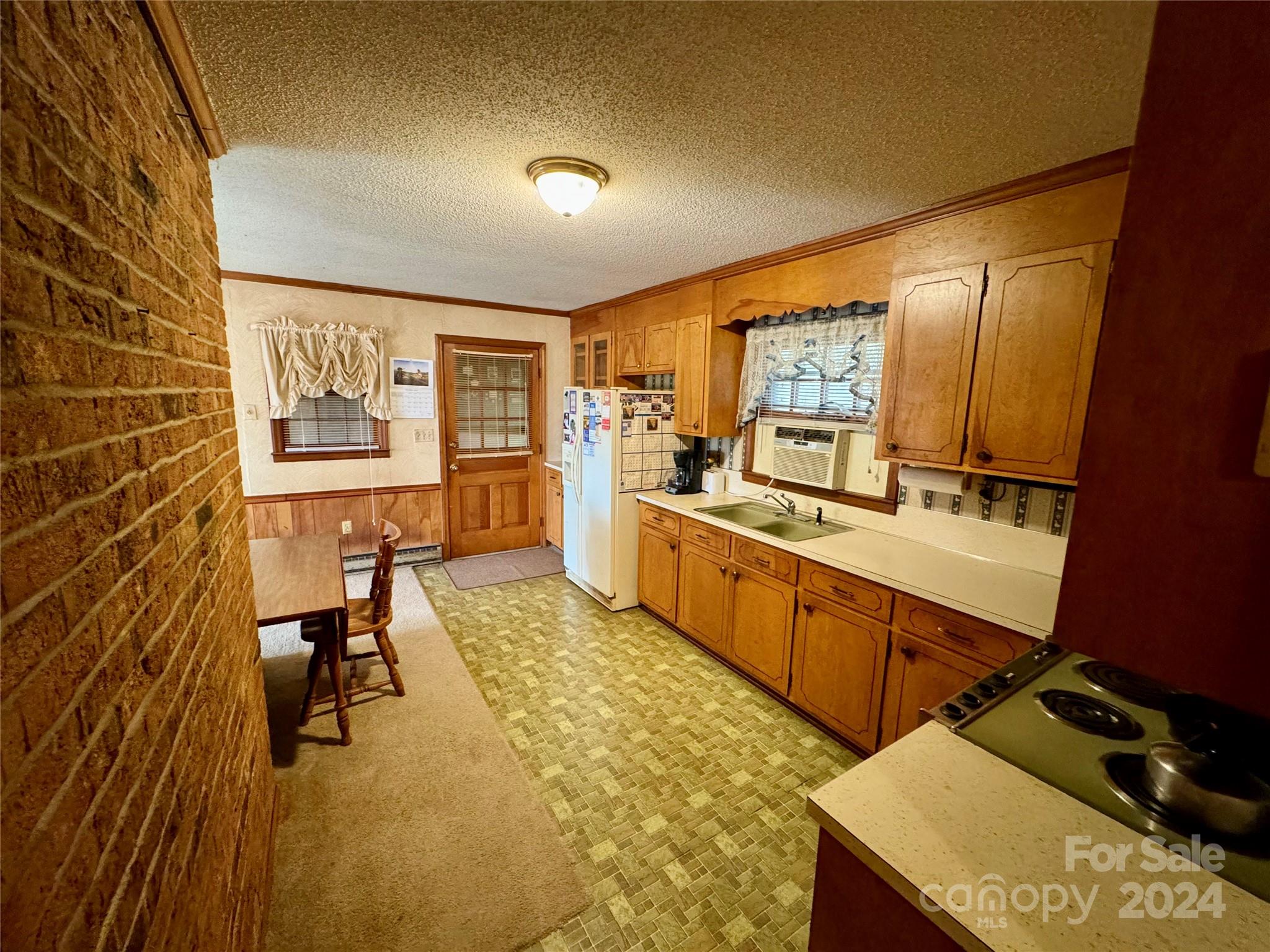 5515 NC Hwy 24/27 Highway E