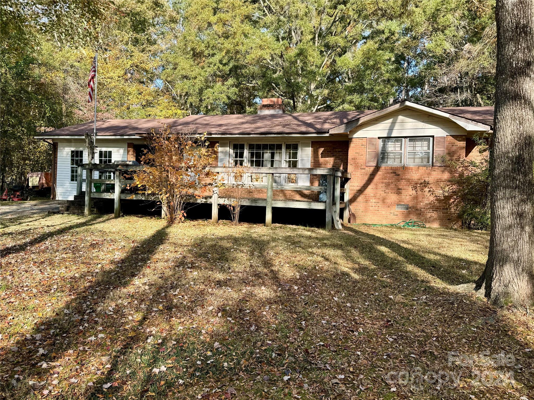 5515 NC Hwy 24/27 Highway E